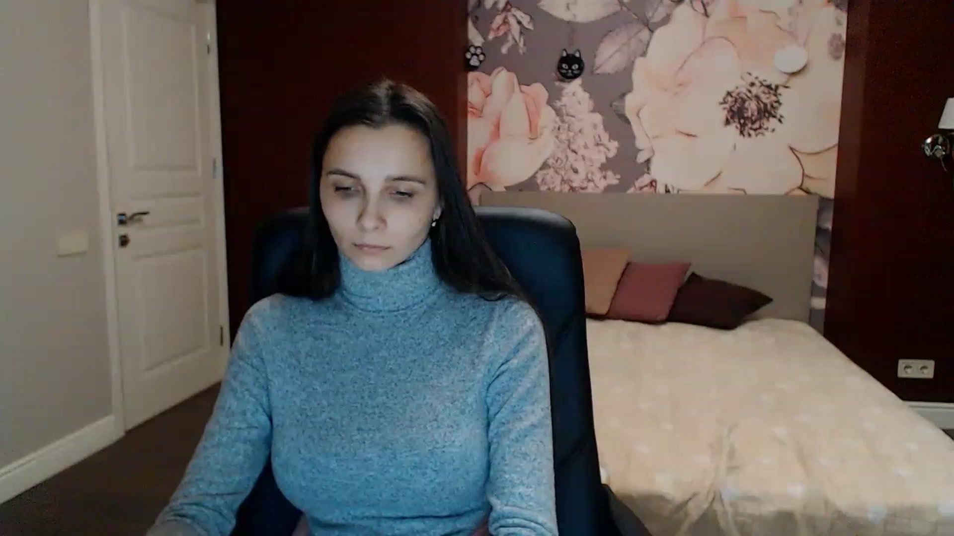 Gallery image thumbnail from Karina_Mils's myfreecams stream on, 02/05/2023, 17:50 image 9 of 20
