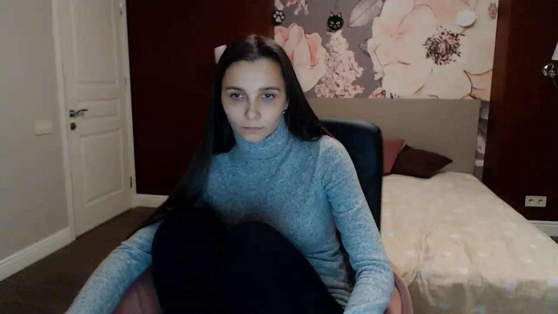 Gallery image thumbnail from Karina_Mils's myfreecams stream on, 02/05/2023, 17:50 image 3 of 20