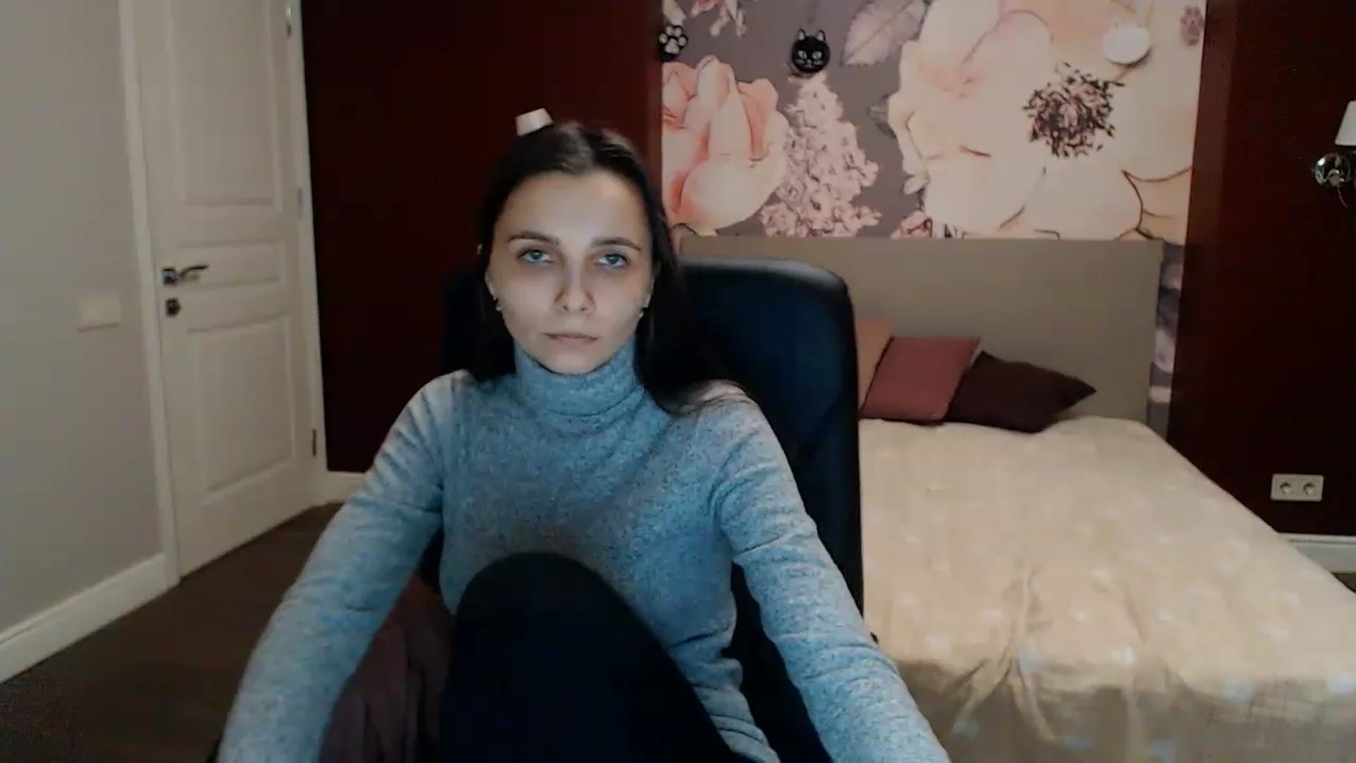 Gallery image thumbnail from Karina_Mils's myfreecams stream on, 02/05/2023, 17:50 image 18 of 20