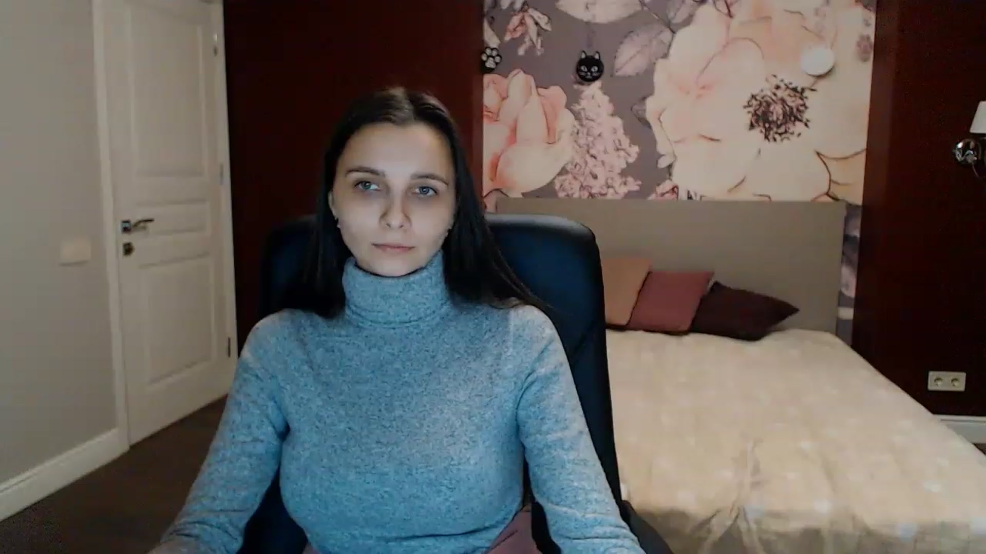 Gallery image thumbnail from Karina_Mils's myfreecams stream on, 02/05/2023, 17:50 image 11 of 20