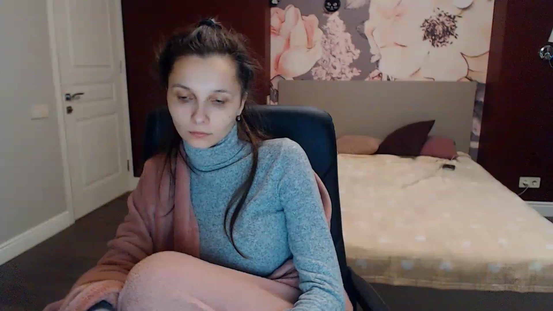 Gallery image thumbnail from Karina_Mils's myfreecams stream on, 02/07/2023, 10:38 image 13 of 20