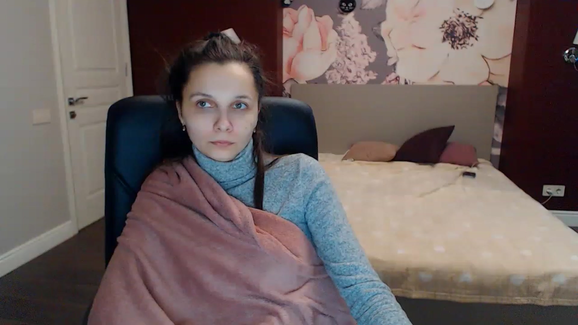 Gallery image thumbnail from Karina_Mils's myfreecams stream on, 02/07/2023, 10:38 image 3 of 20