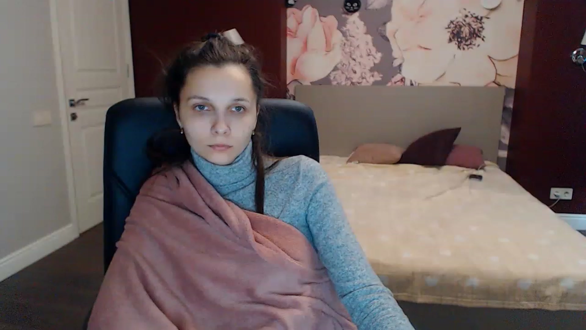 Gallery image thumbnail from Karina_Mils's myfreecams stream on, 02/07/2023, 10:38 image 5 of 20