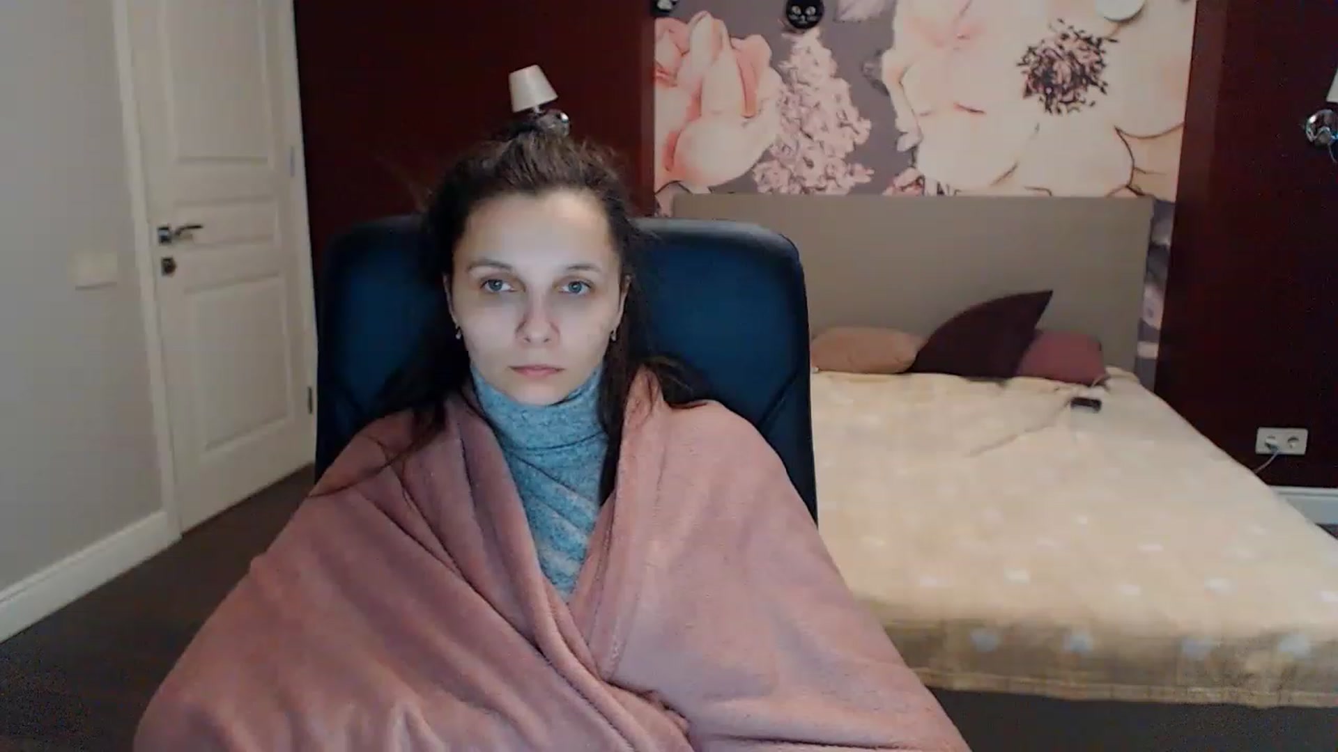 Gallery image thumbnail from Karina_Mils's myfreecams stream on, 02/07/2023, 10:38 image 7 of 20