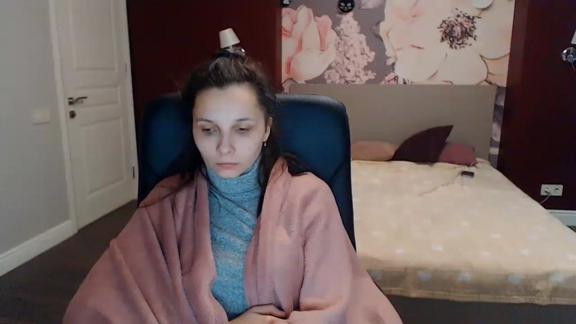 Gallery image thumbnail from Karina_Mils's myfreecams stream on, 02/07/2023, 10:38 image 6 of 20