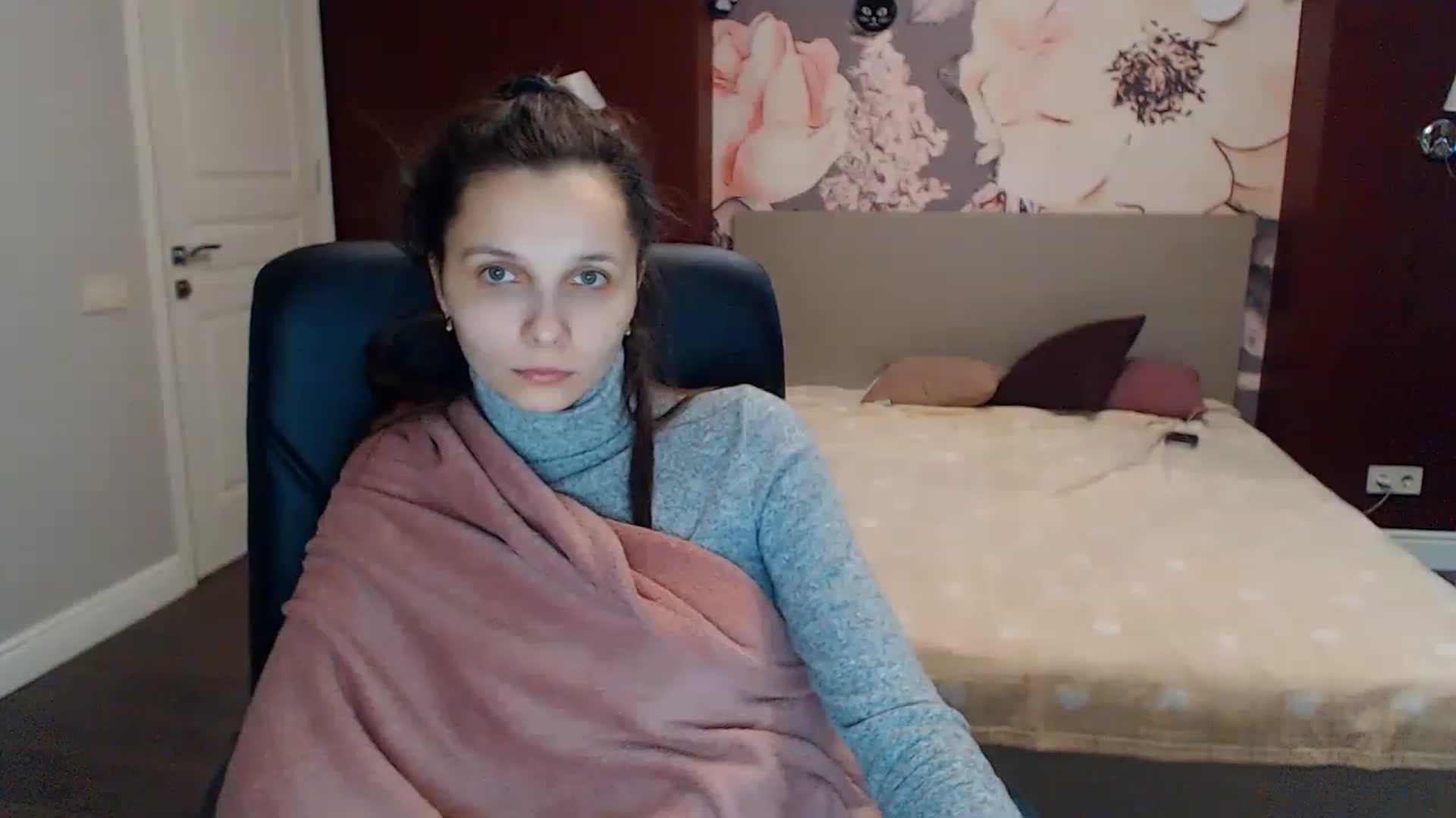 Gallery image thumbnail from Karina_Mils's myfreecams stream on, 02/07/2023, 10:38 image 4 of 20