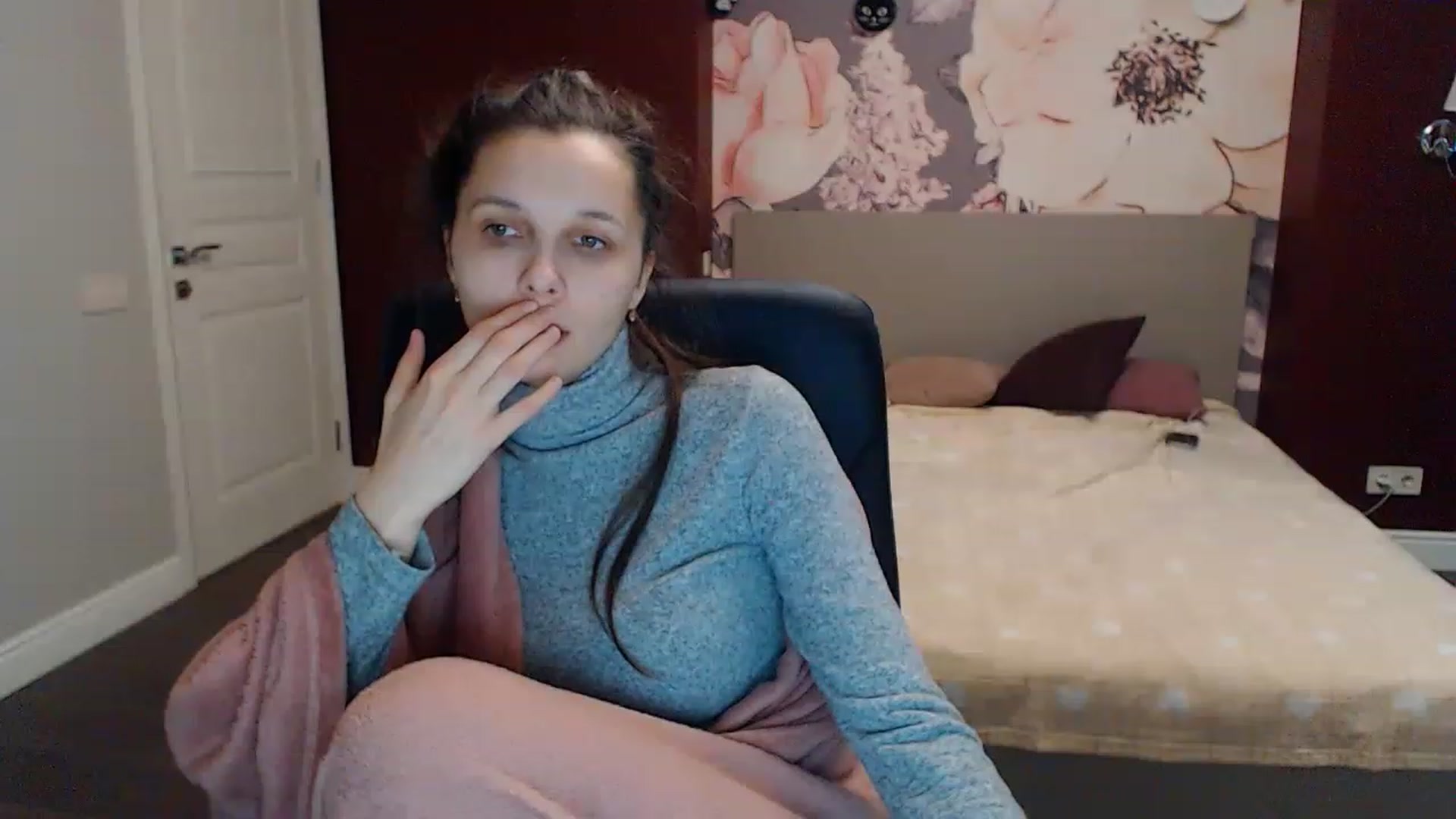 Gallery image thumbnail from Karina_Mils's myfreecams stream on, 02/07/2023, 10:38 image 12 of 20