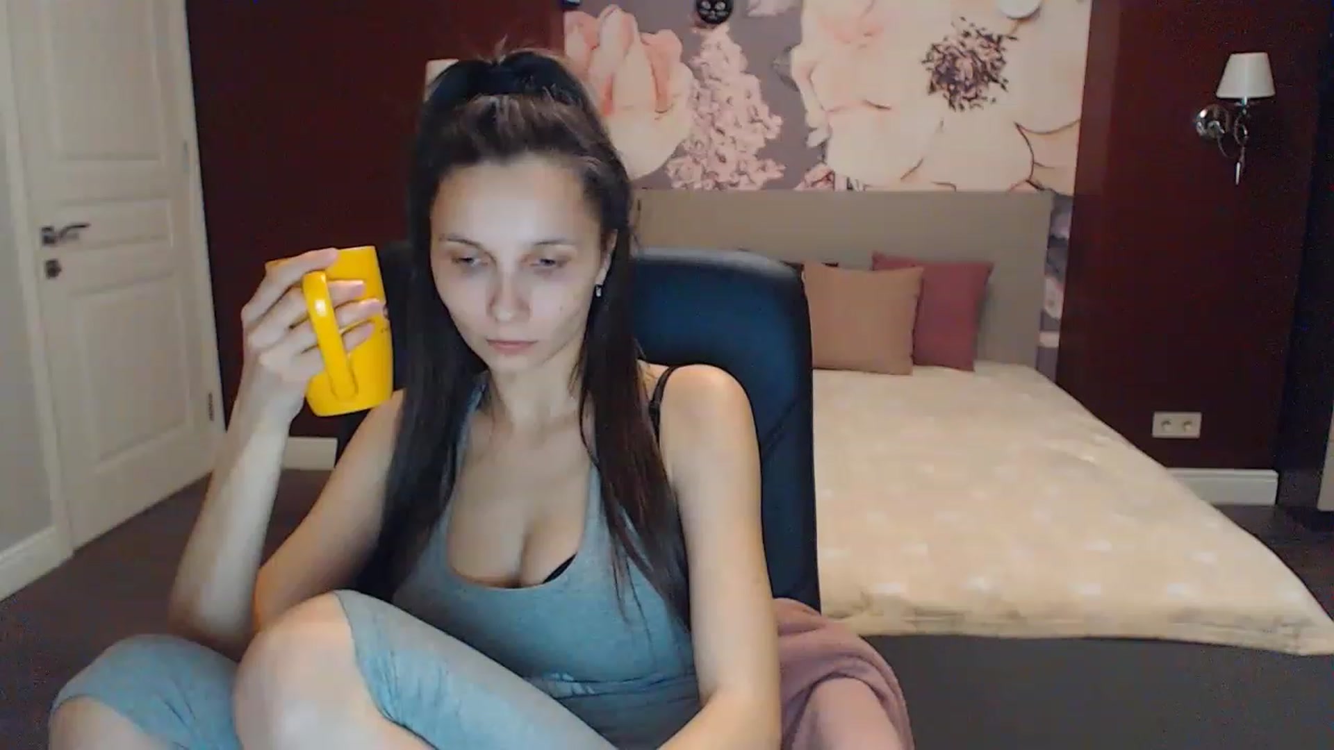 Gallery image thumbnail from Karina_Mils's myfreecams stream on, 02/10/2023, 16:51 image 19 of 20