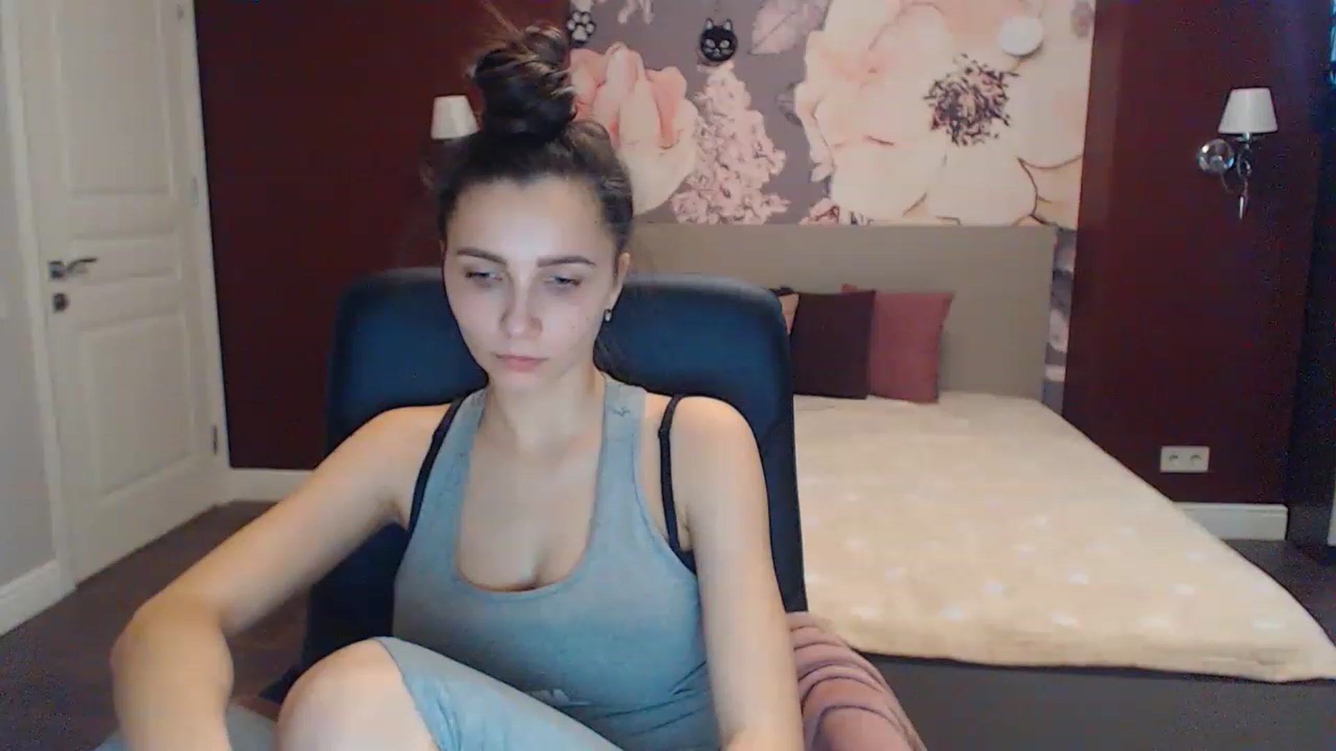 Gallery image thumbnail from Karina_Mils's myfreecams stream on, 02/11/2023, 13:32 image 7 of 20