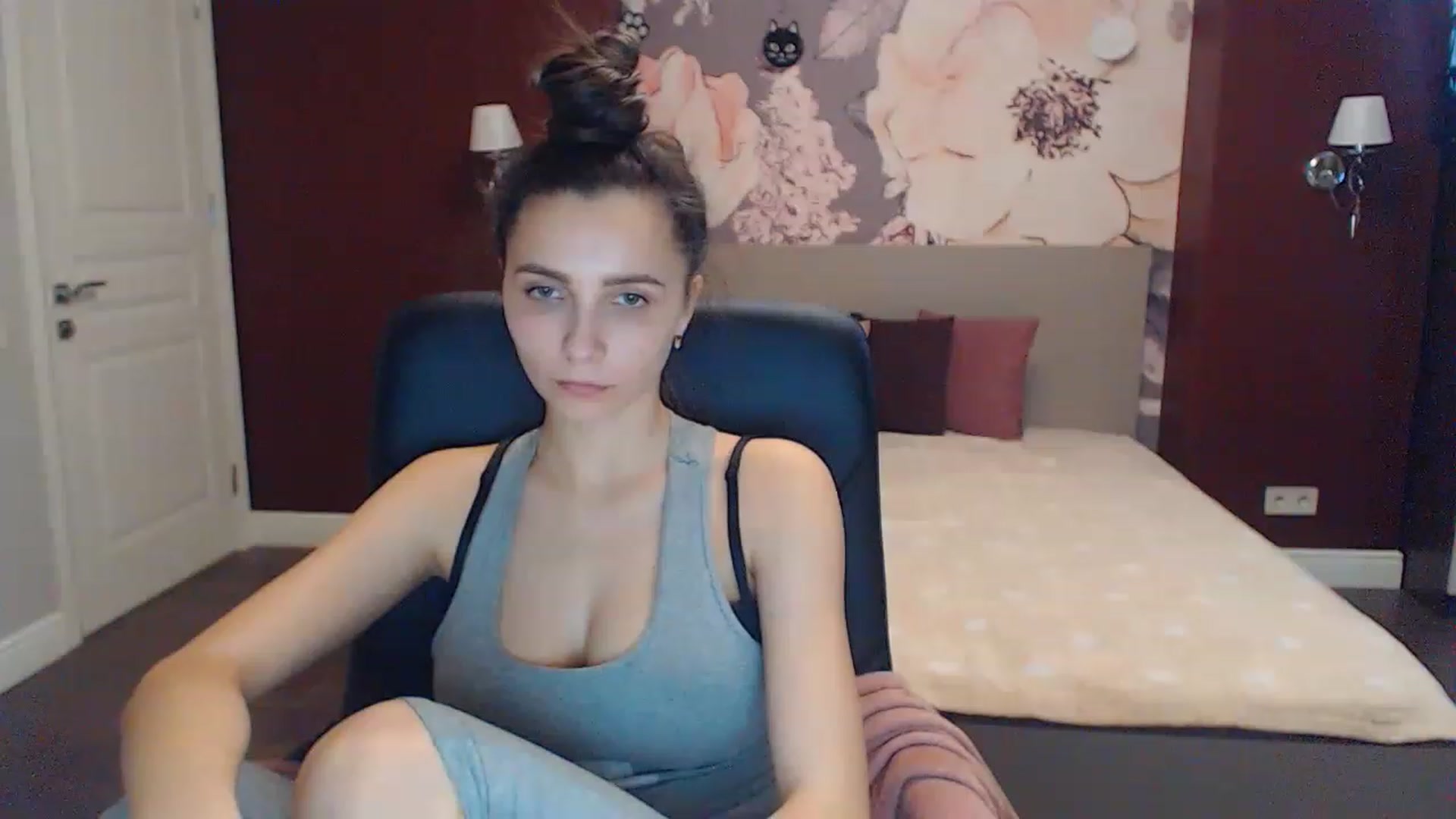 Gallery image thumbnail from Karina_Mils's myfreecams stream on, 02/11/2023, 13:32 image 14 of 20