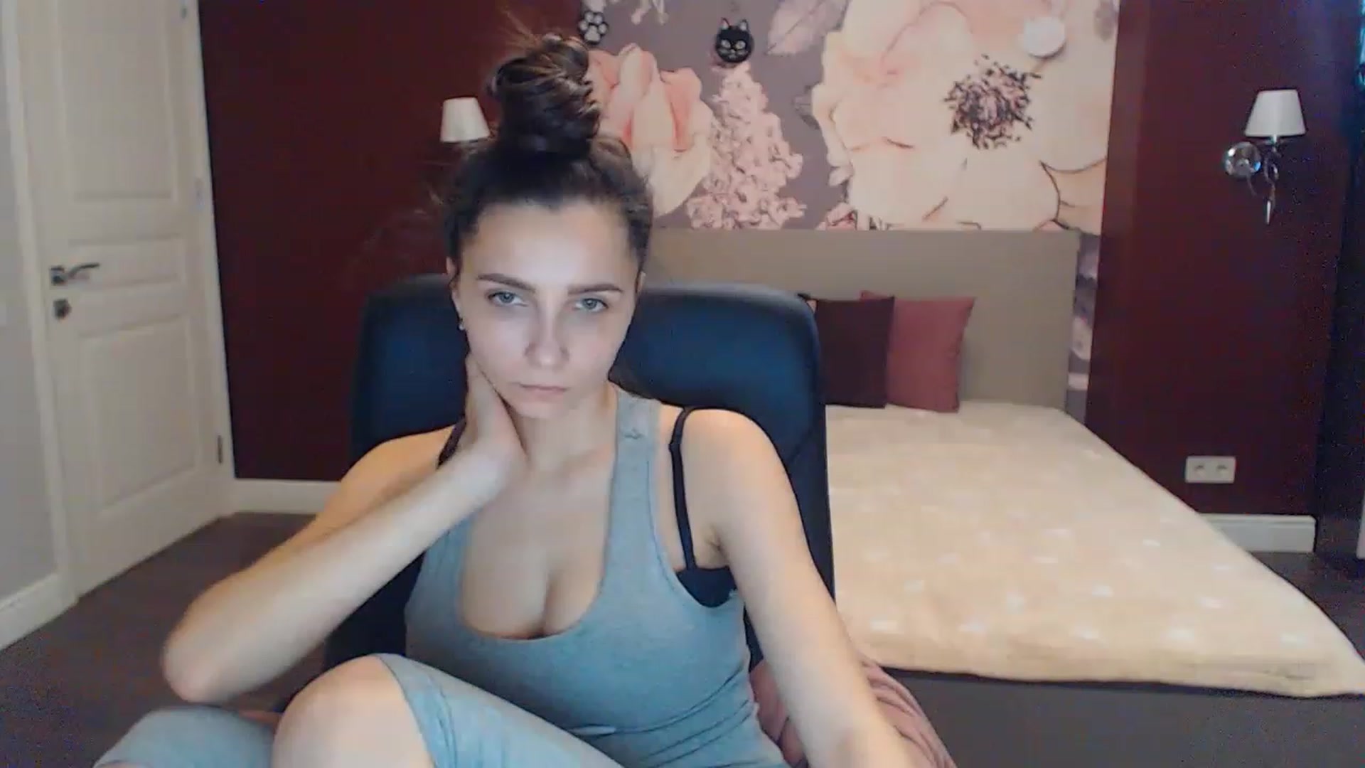 Gallery image thumbnail from Karina_Mils's myfreecams stream on, 02/11/2023, 13:32 image 19 of 20