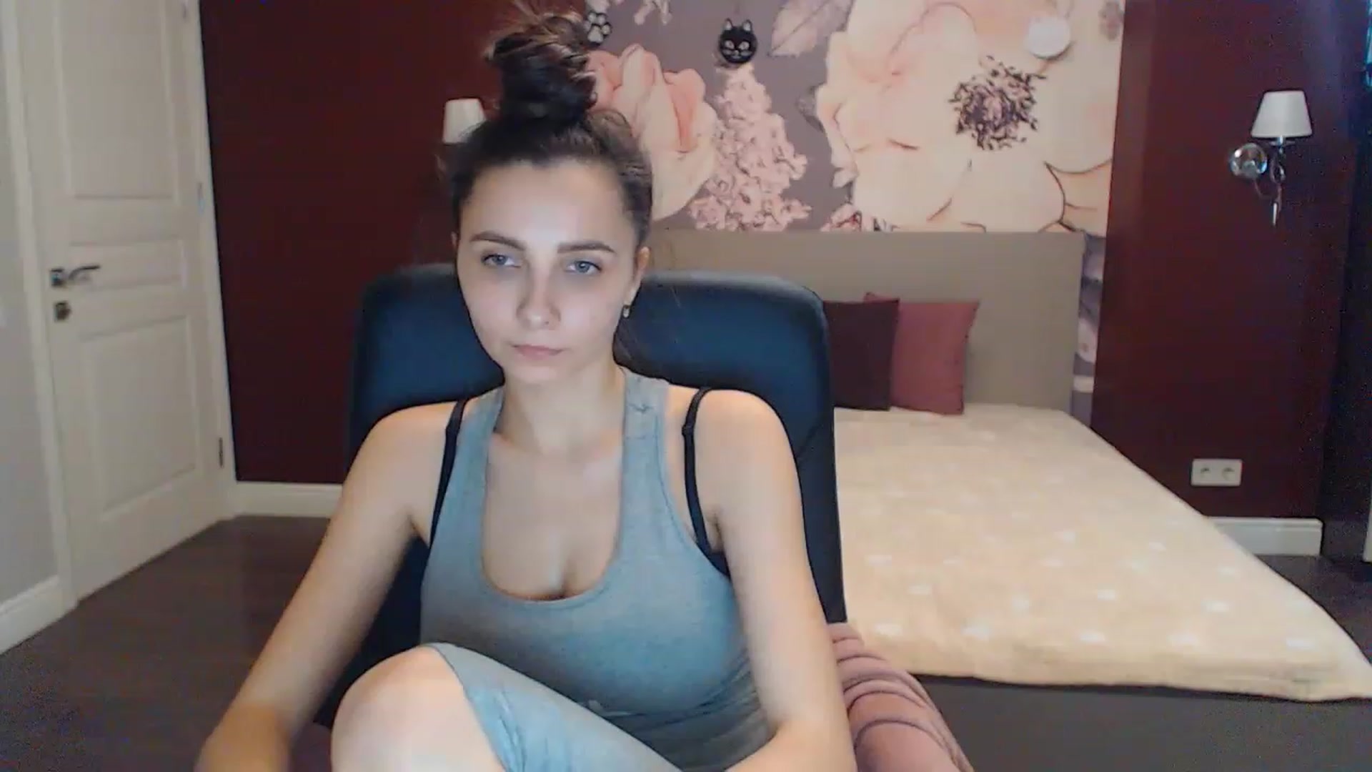 Gallery image thumbnail from Karina_Mils's myfreecams stream on, 02/11/2023, 13:32 image 1 of 20