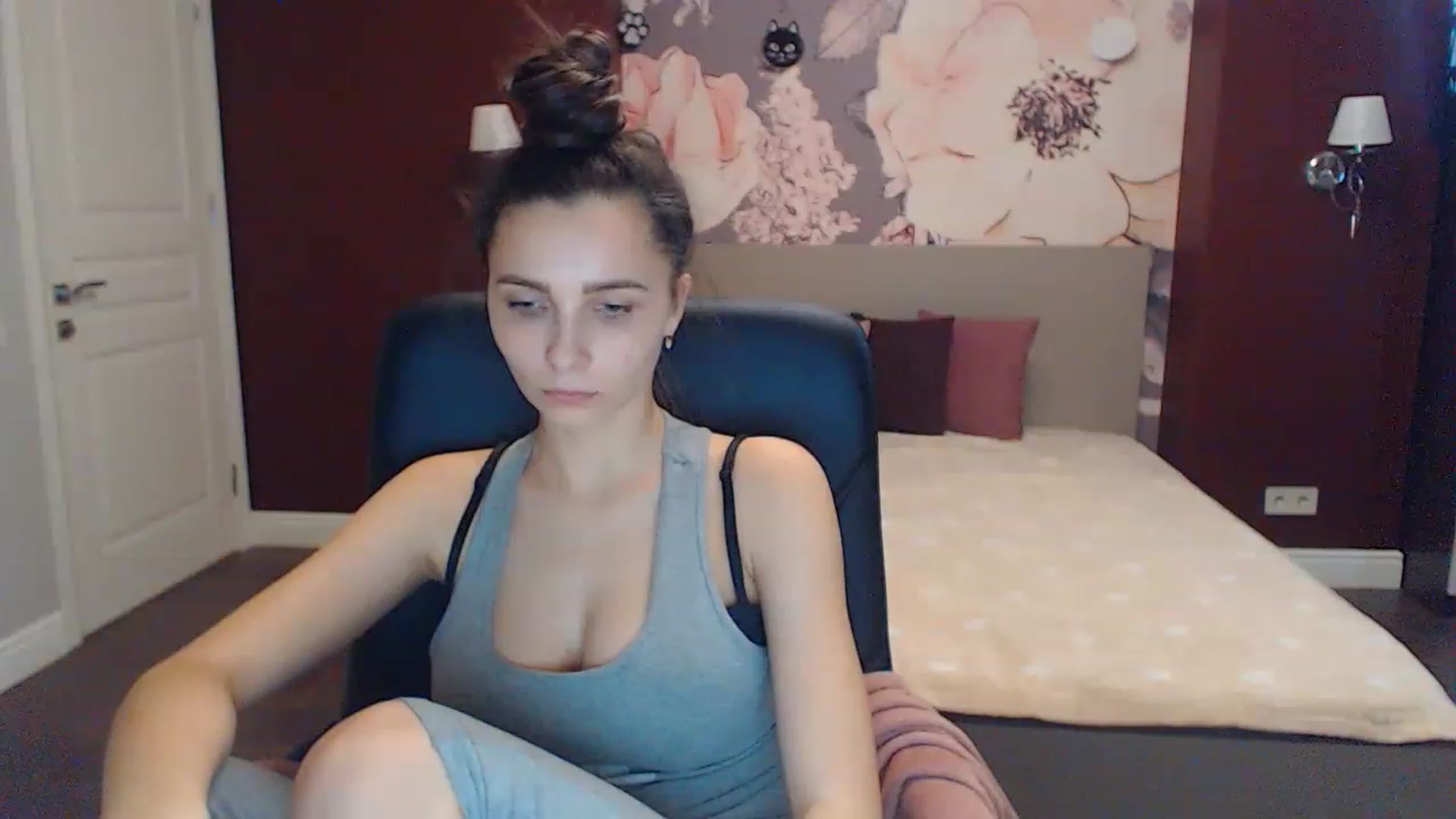 Gallery image thumbnail from Karina_Mils's myfreecams stream on, 02/11/2023, 13:32 image 15 of 20