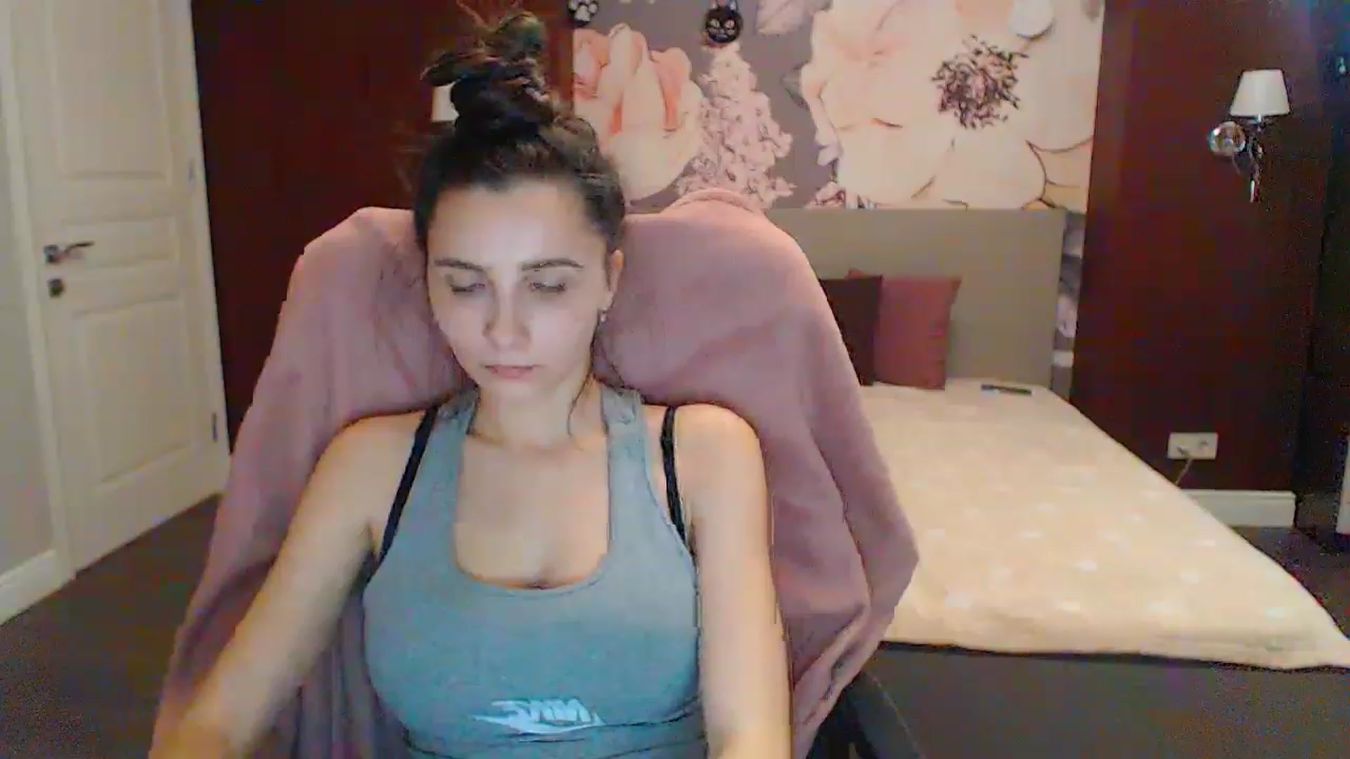 Gallery image thumbnail from Karina_Mils's myfreecams stream on, 02/11/2023, 14:35 image 16 of 20