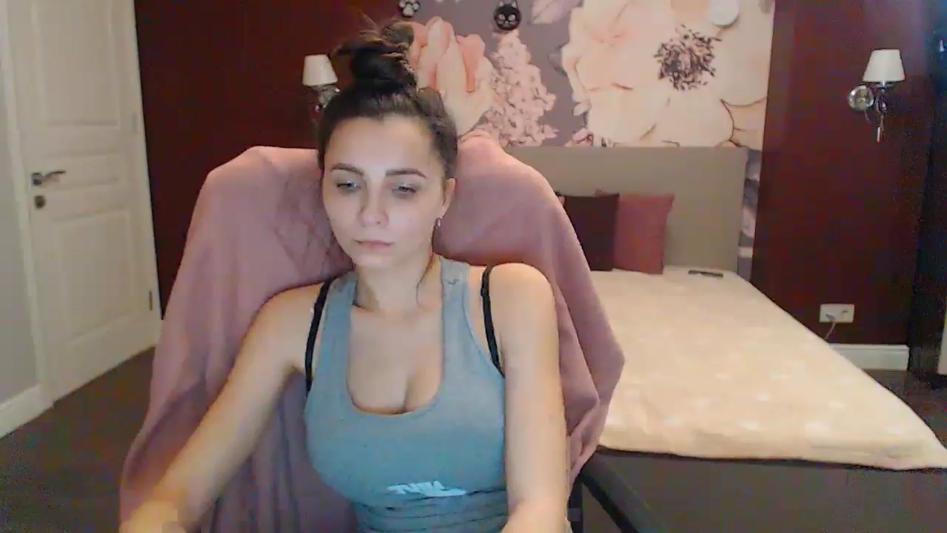 Gallery image thumbnail from Karina_Mils's myfreecams stream on, 02/11/2023, 14:35 image 13 of 20