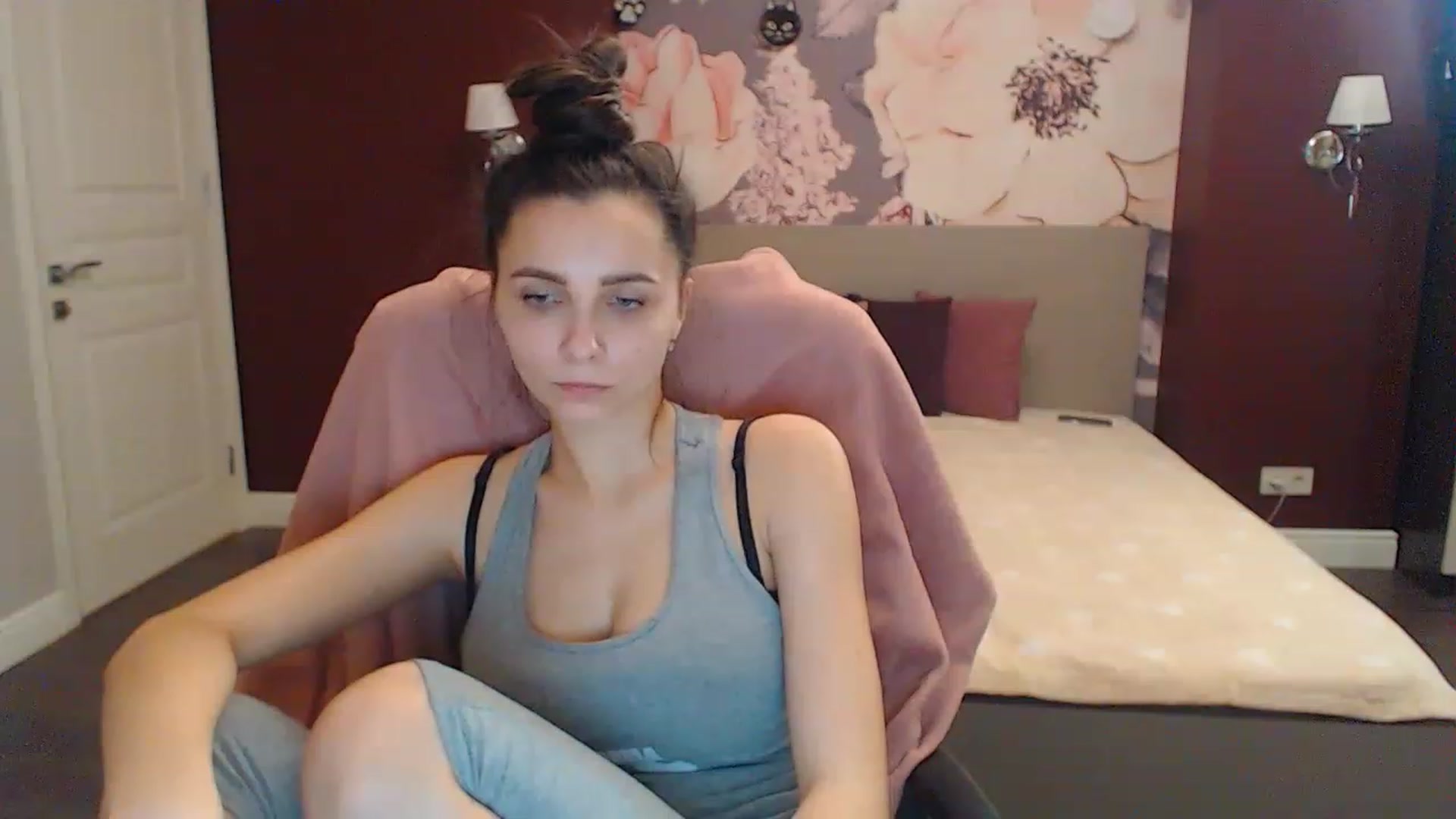 Gallery image thumbnail from Karina_Mils's myfreecams stream on, 02/11/2023, 14:35 image 7 of 20