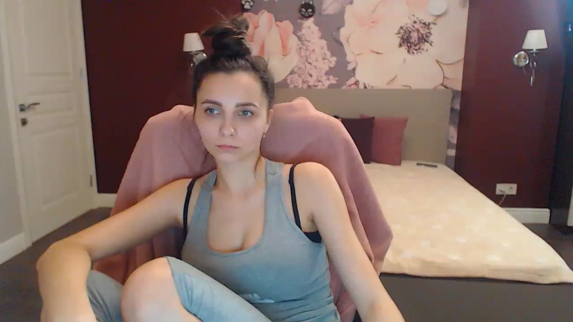 Gallery image thumbnail from Karina_Mils's myfreecams stream on, 02/11/2023, 14:35 image 5 of 20