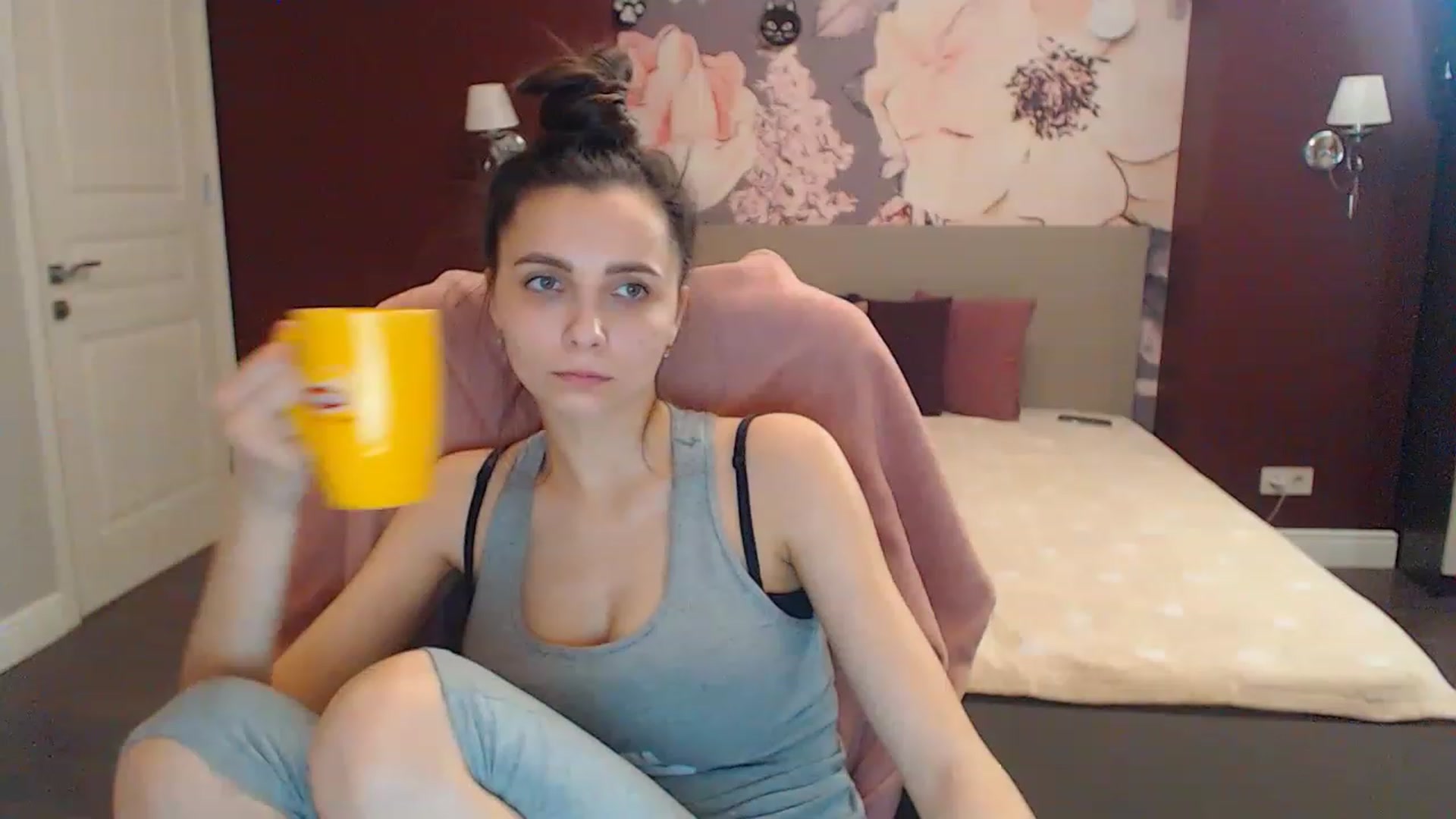 Gallery image thumbnail from Karina_Mils's myfreecams stream on, 02/11/2023, 14:35 image 3 of 20