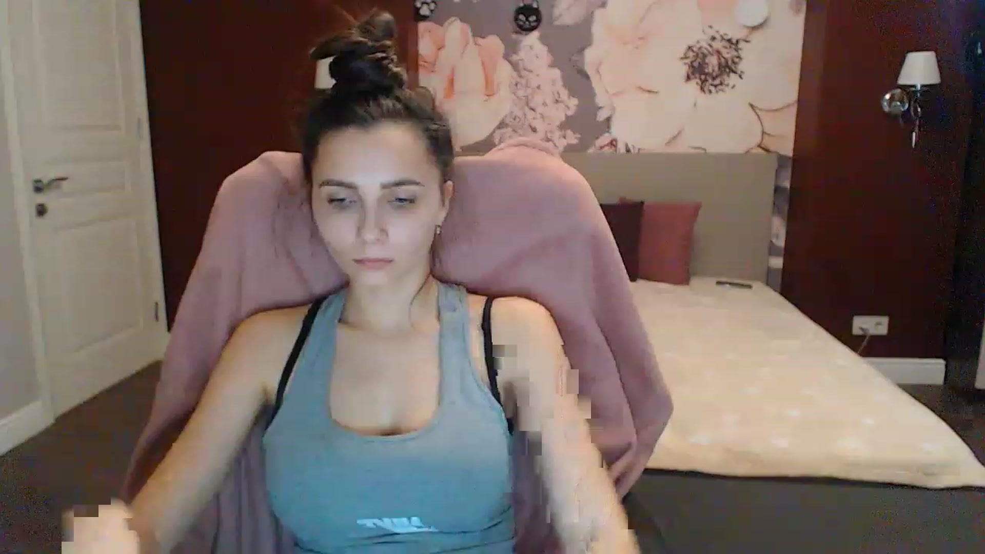 Gallery image thumbnail from Karina_Mils's myfreecams stream on, 02/11/2023, 14:35 image 18 of 20