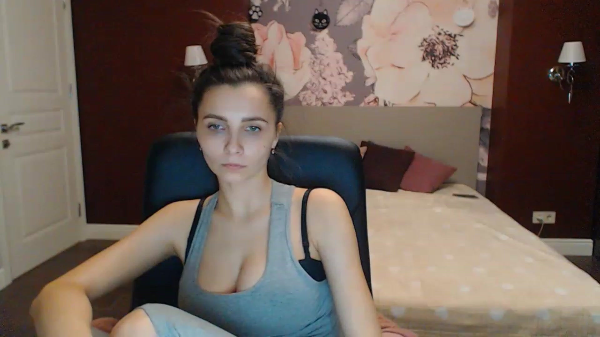 Gallery image thumbnail from Karina_Mils's myfreecams stream on, 02/11/2023, 16:11 image 1 of 20