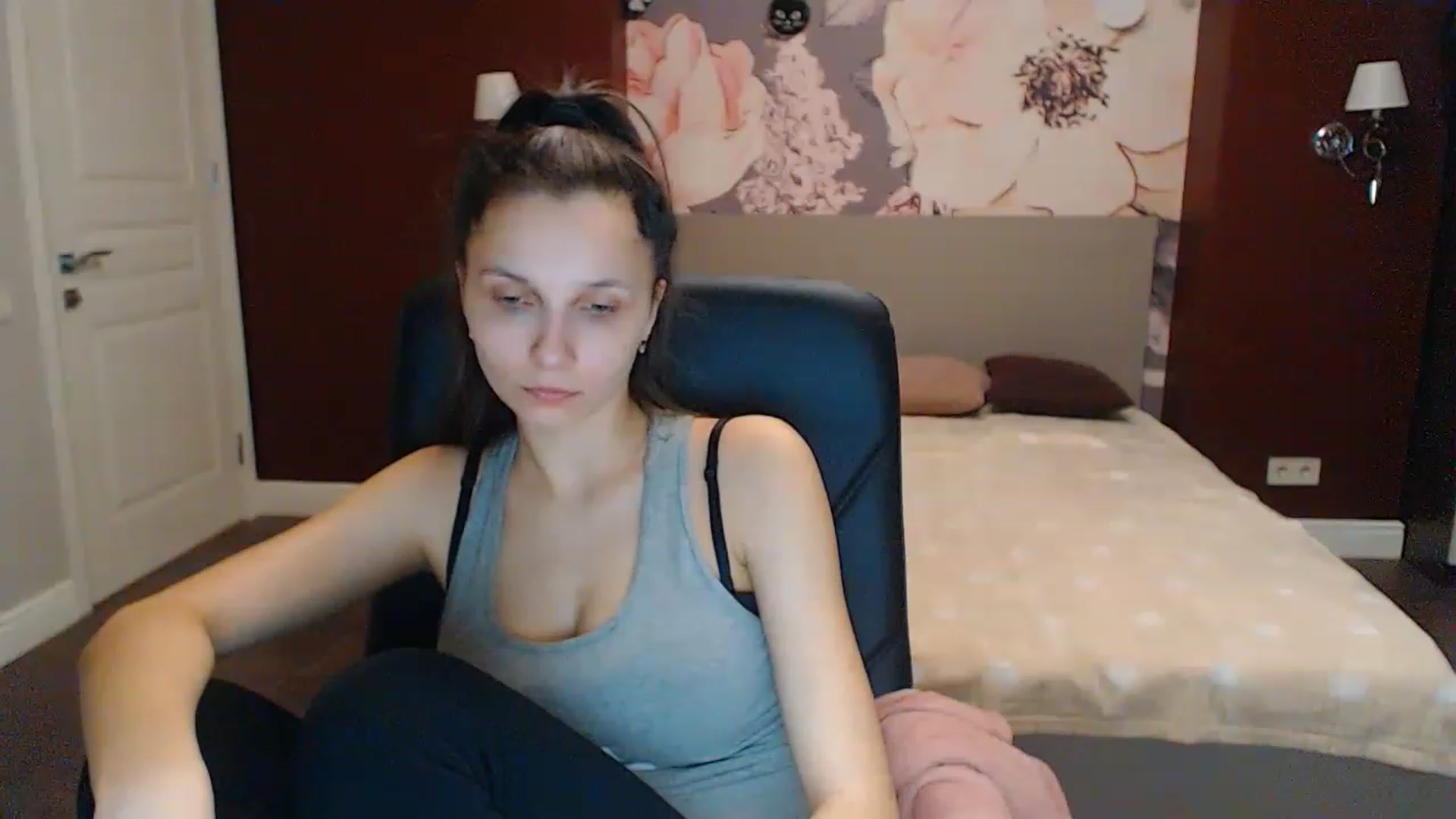 Gallery image thumbnail from Karina_Mils's myfreecams stream on, 02/14/2023, 07:44 image 4 of 20