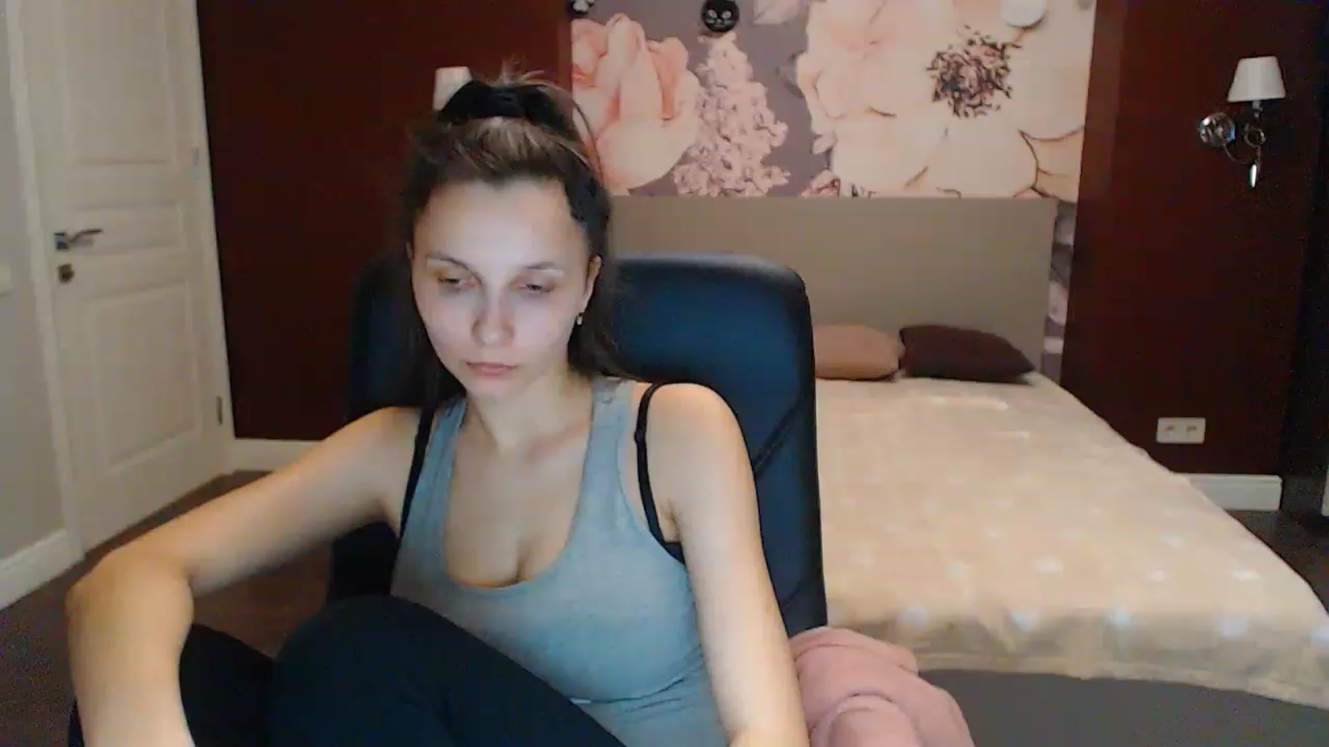 Gallery image thumbnail from Karina_Mils's myfreecams stream on, 02/14/2023, 07:44 image 9 of 20