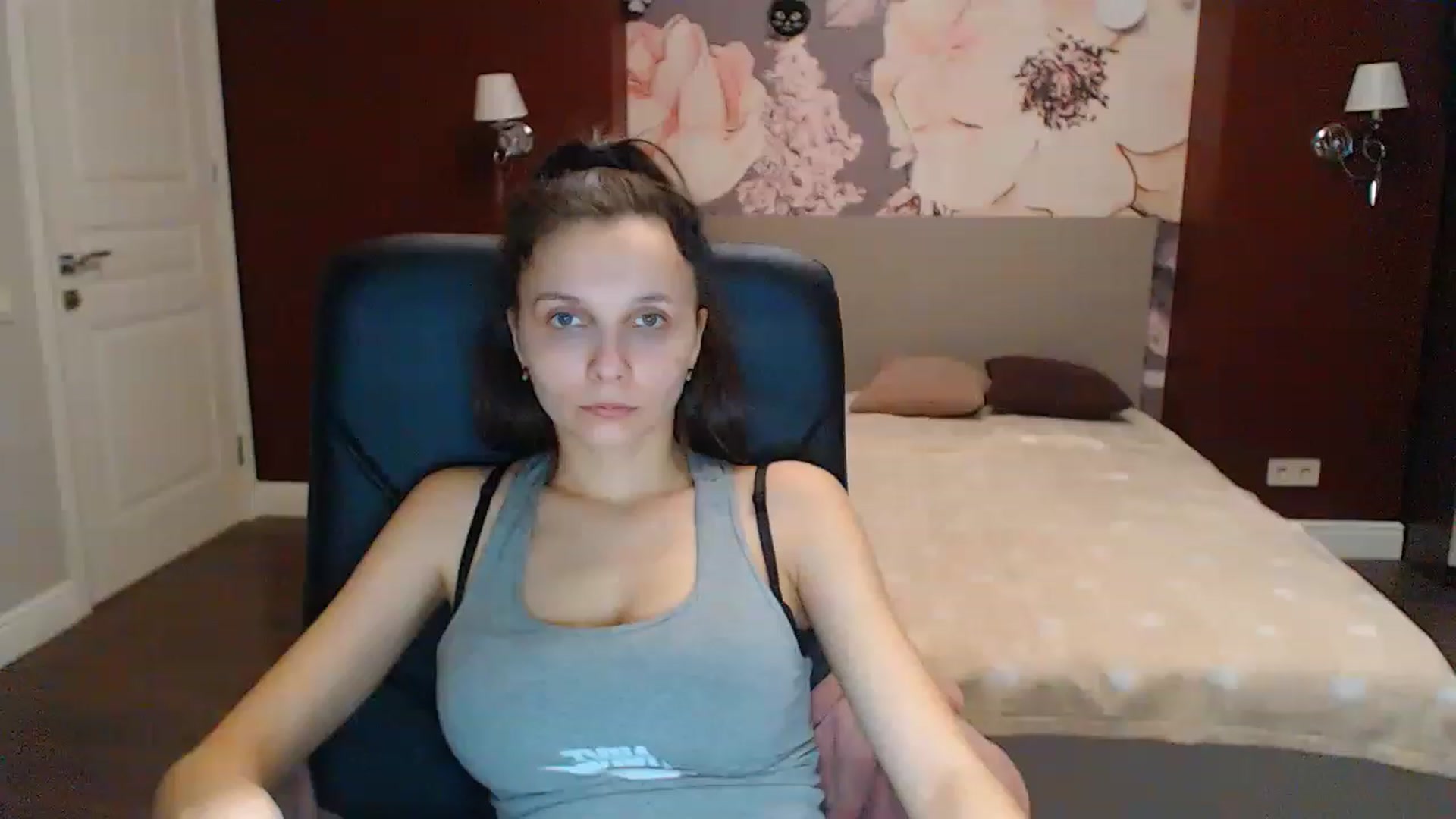 Gallery image thumbnail from Karina_Mils's myfreecams stream on, 02/14/2023, 07:44 image 20 of 20