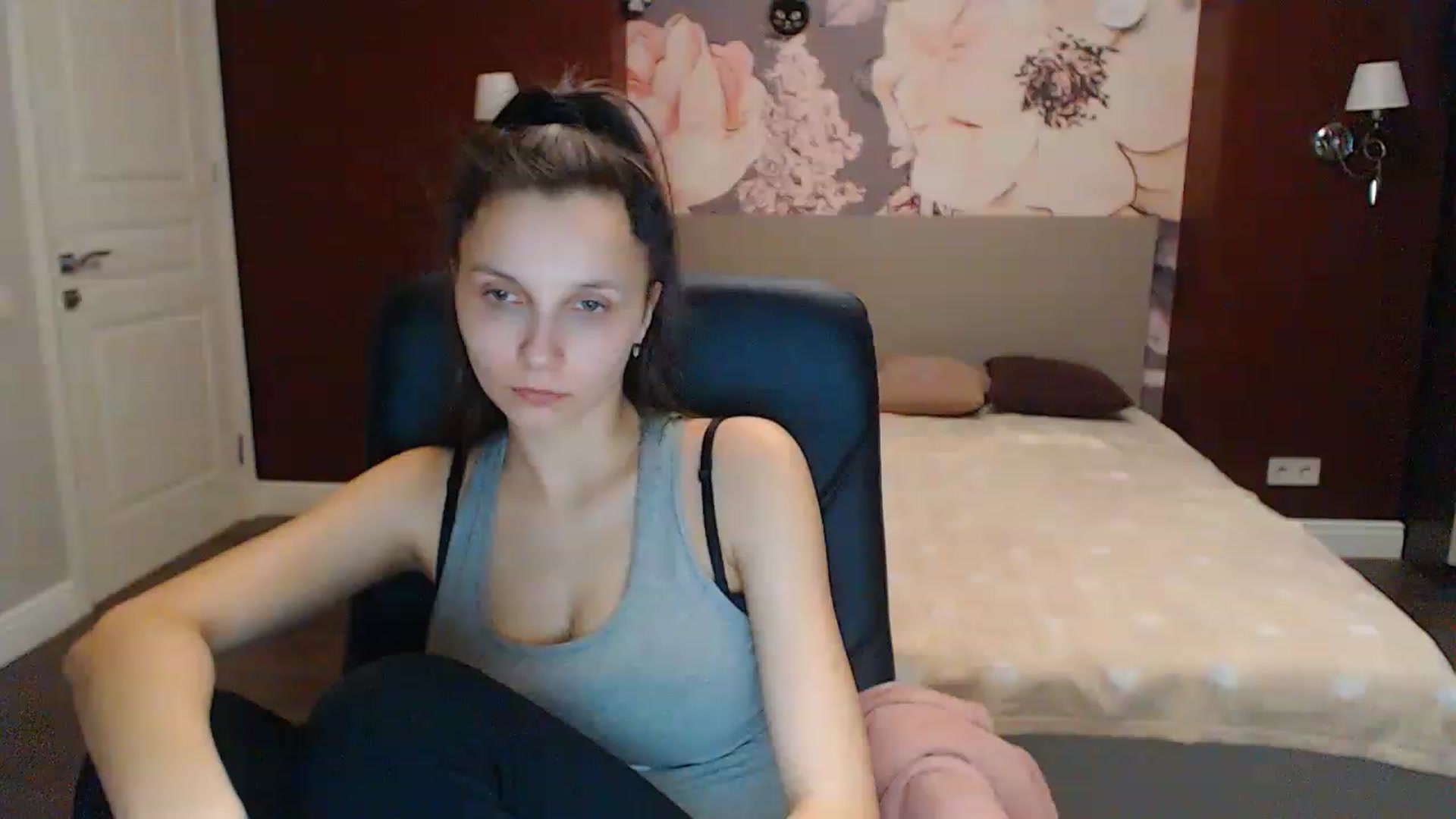 Gallery image thumbnail from Karina_Mils's myfreecams stream on, 02/14/2023, 07:44 image 5 of 20