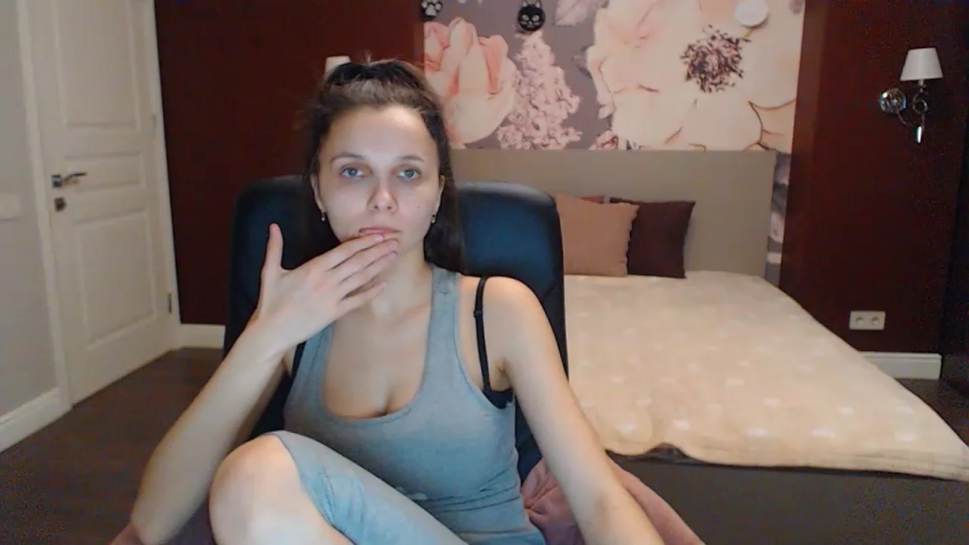 Gallery image thumbnail from Karina_Mils's myfreecams stream on, 02/14/2023, 08:53 image 5 of 20
