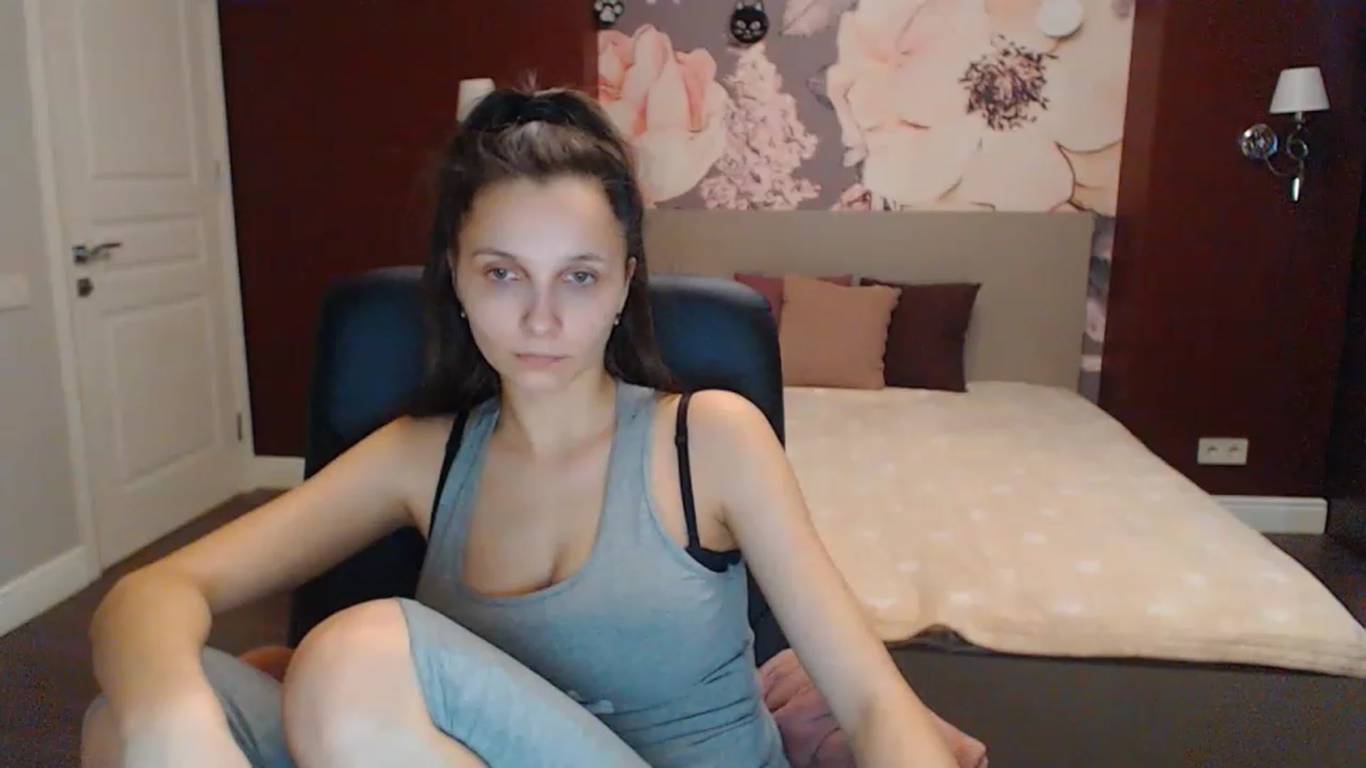 Gallery image thumbnail from Karina_Mils's myfreecams stream on, 02/14/2023, 08:53 image 14 of 20