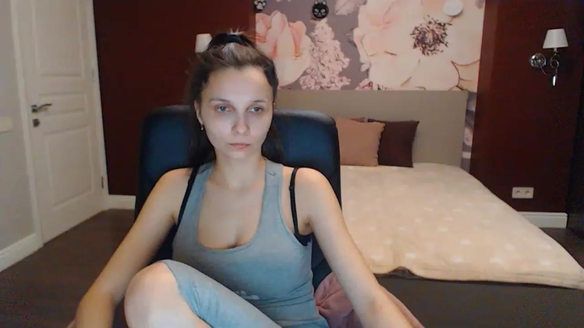 Gallery image thumbnail from Karina_Mils's myfreecams stream on, 02/14/2023, 08:53 image 2 of 20
