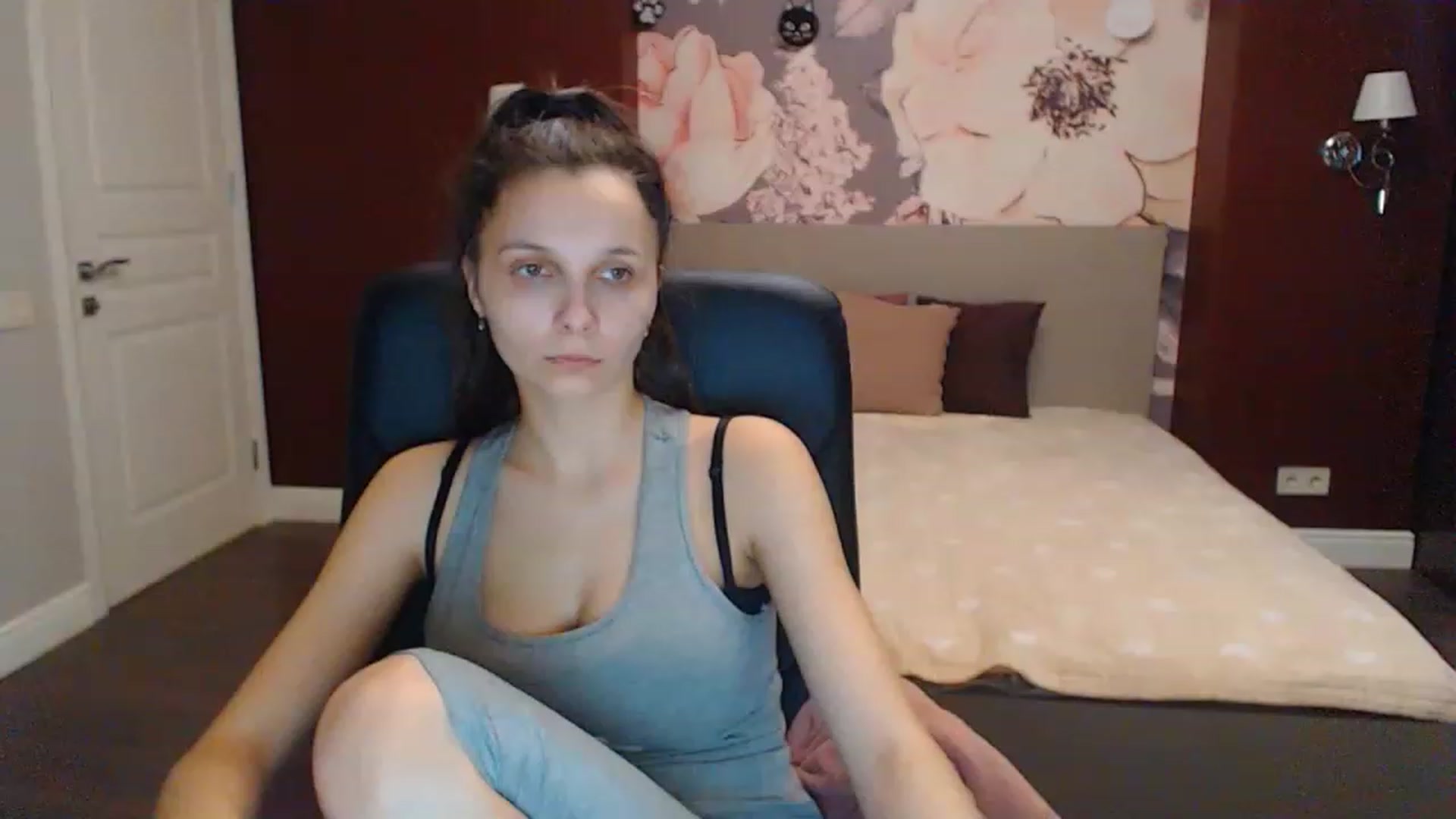 Gallery image thumbnail from Karina_Mils's myfreecams stream on, 02/14/2023, 08:53 image 11 of 20