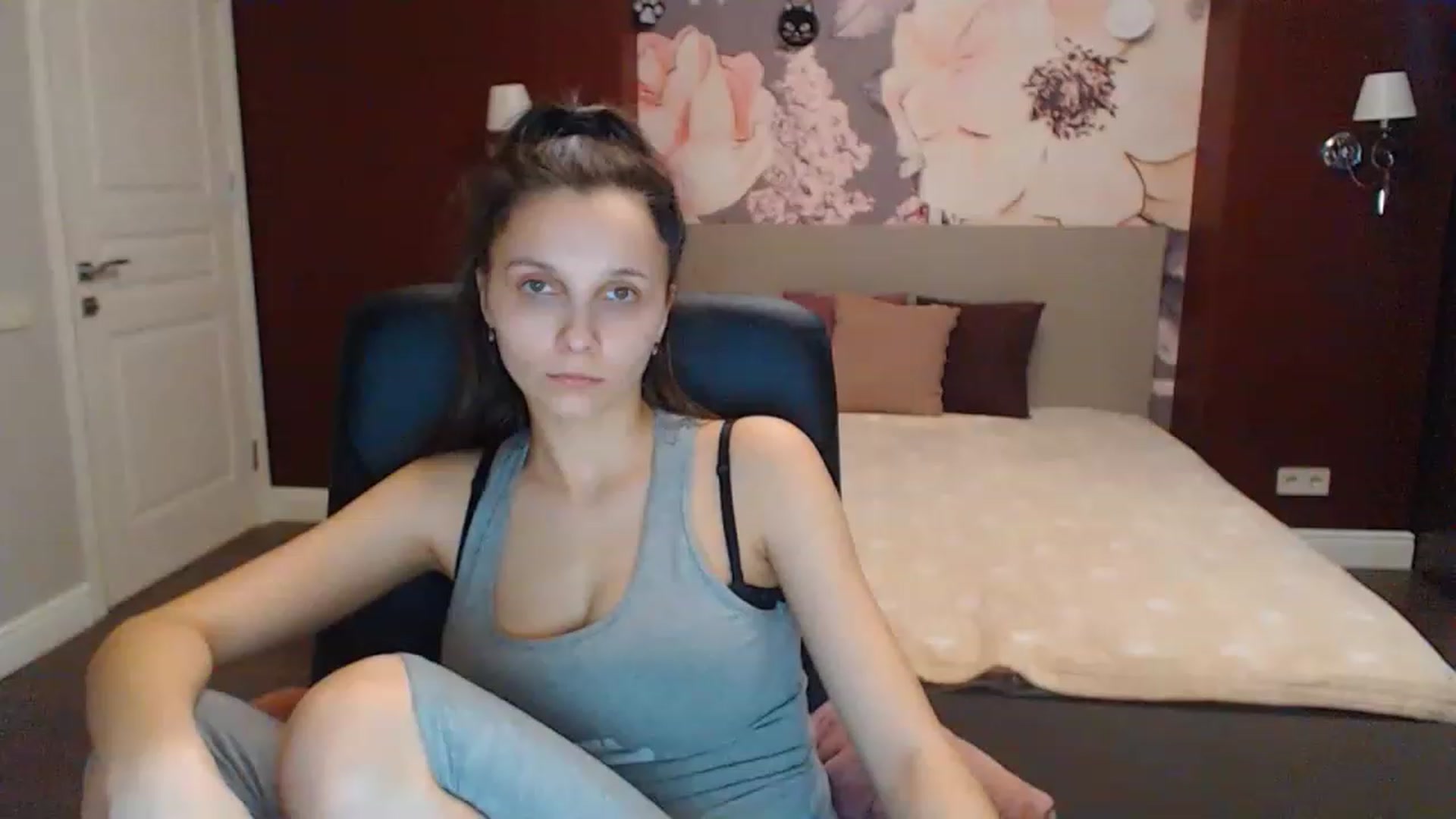 Gallery image thumbnail from Karina_Mils's myfreecams stream on, 02/14/2023, 08:53 image 16 of 20