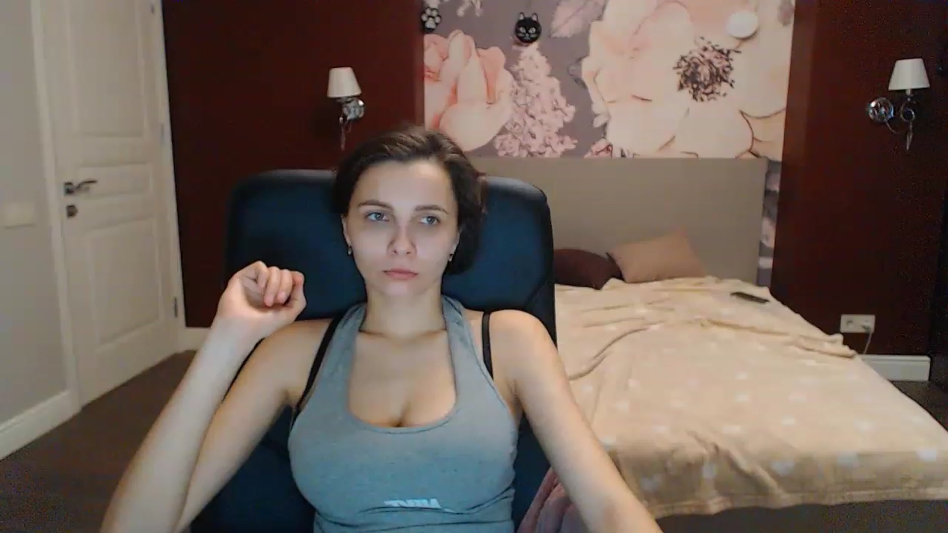 Gallery image thumbnail from Karina_Mils's myfreecams stream on, 02/15/2023, 12:04 image 8 of 20