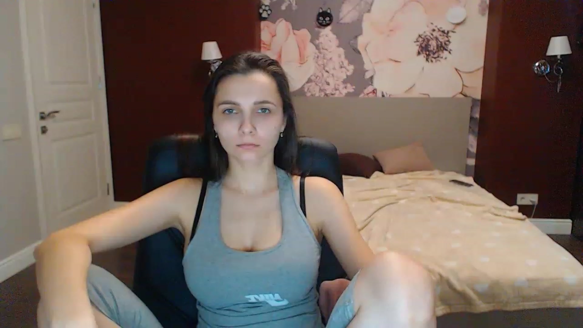 Gallery image thumbnail from Karina_Mils's myfreecams stream on, 02/15/2023, 12:04 image 14 of 20