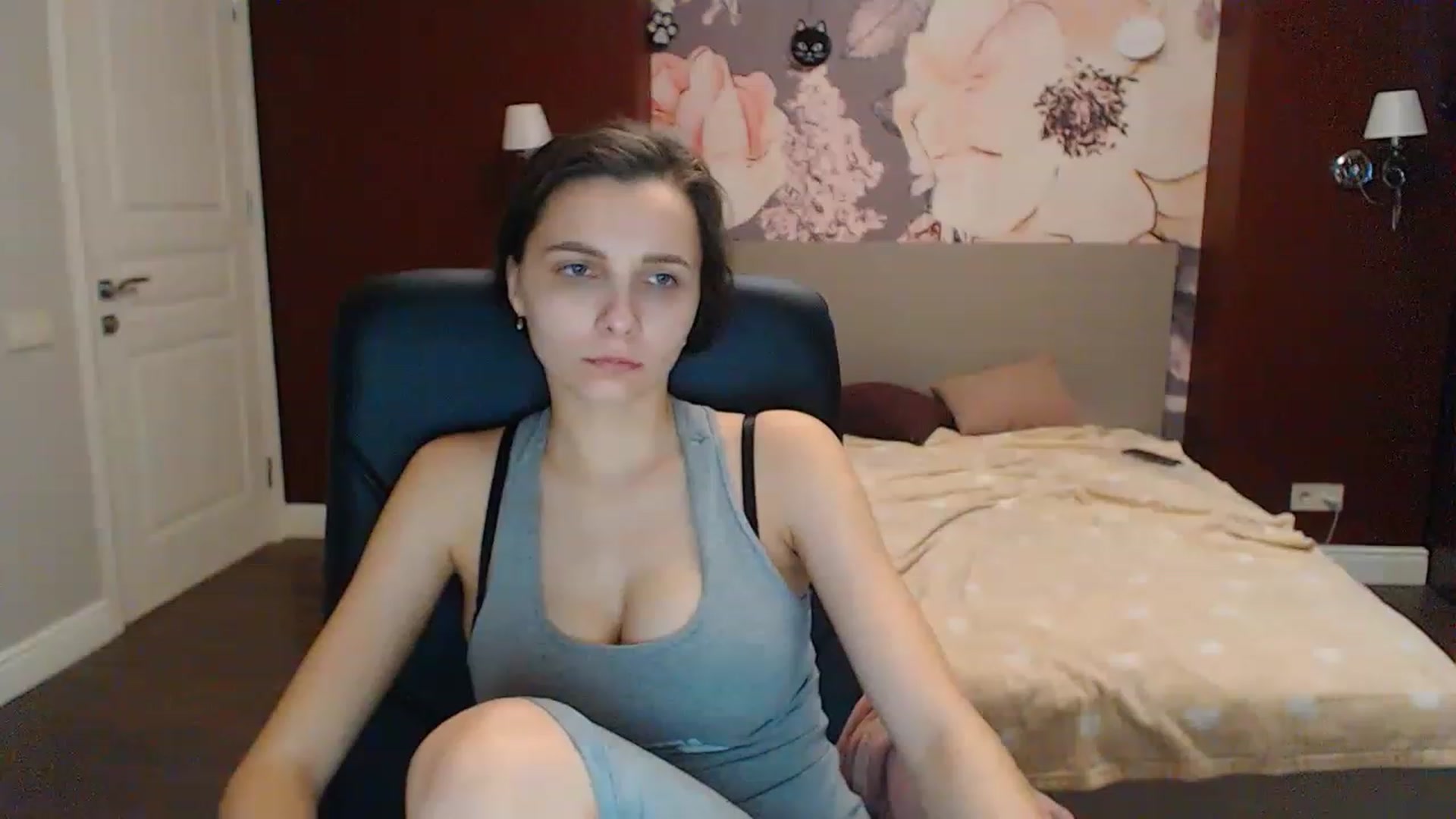 Gallery image thumbnail from Karina_Mils's myfreecams stream on, 02/15/2023, 12:04 image 5 of 20