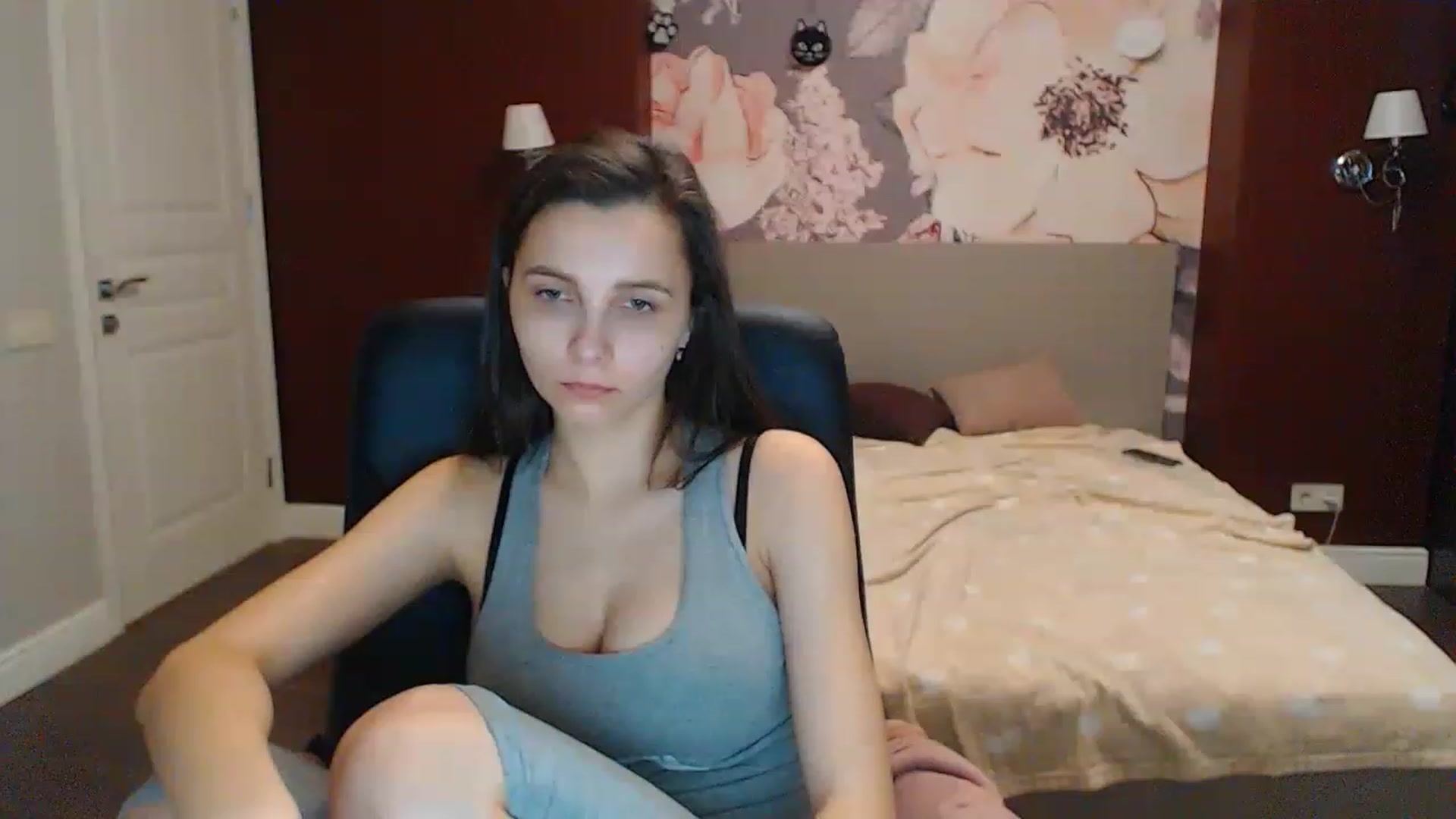 Gallery image thumbnail from Karina_Mils's myfreecams stream on, 02/15/2023, 12:04 image 3 of 20