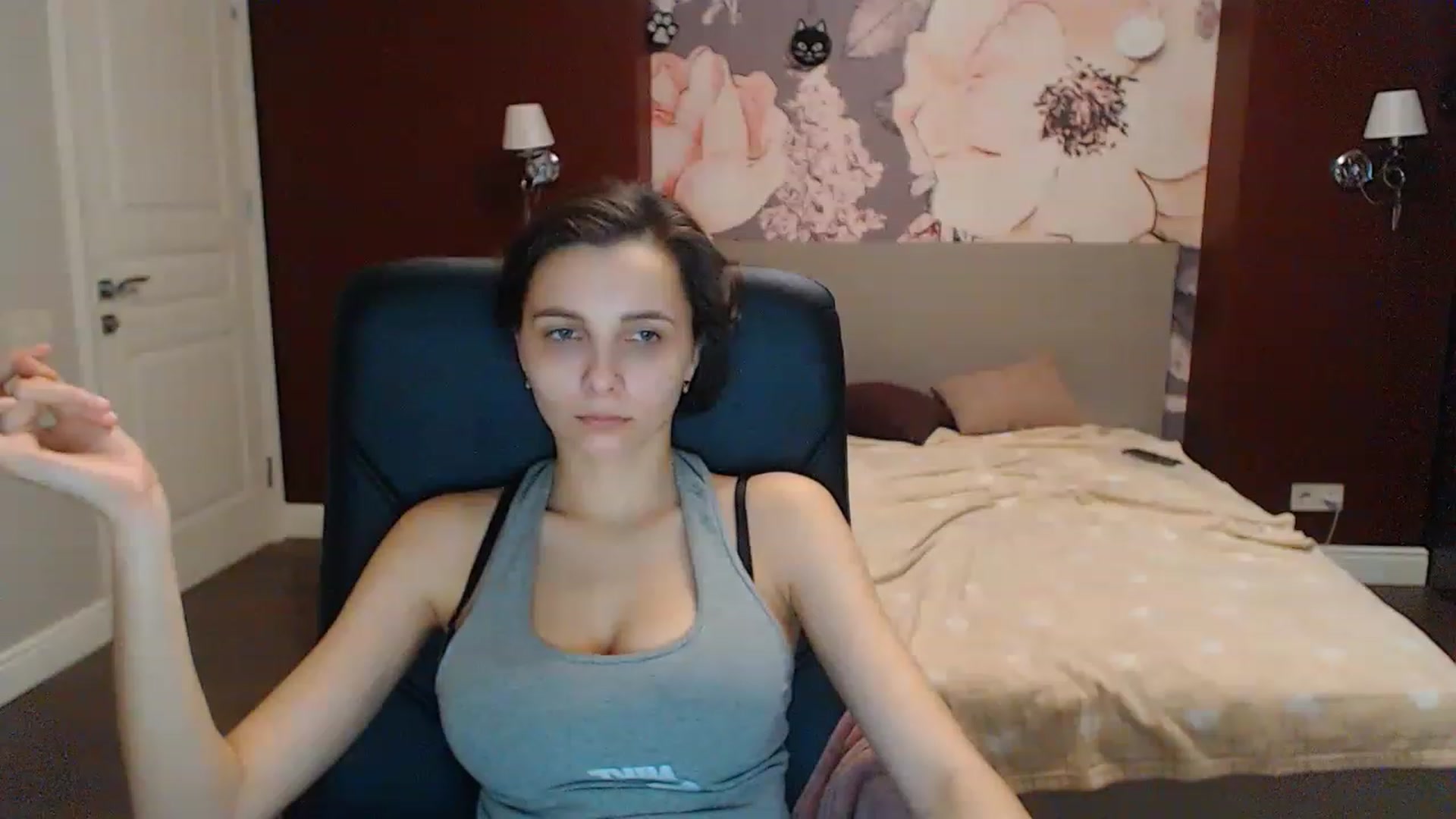 Gallery image thumbnail from Karina_Mils's myfreecams stream on, 02/15/2023, 12:04 image 7 of 20