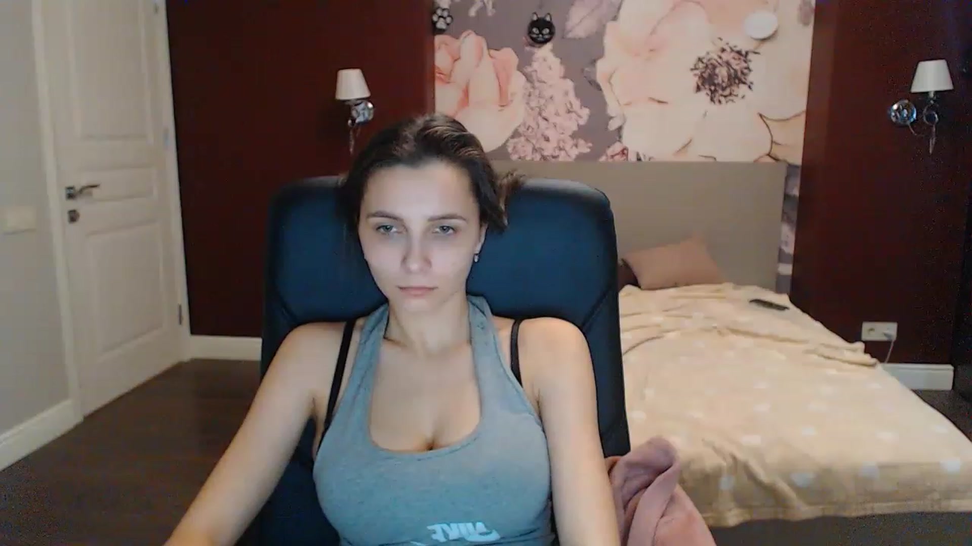 Gallery image thumbnail from Karina_Mils's myfreecams stream on, 02/15/2023, 12:04 image 19 of 20