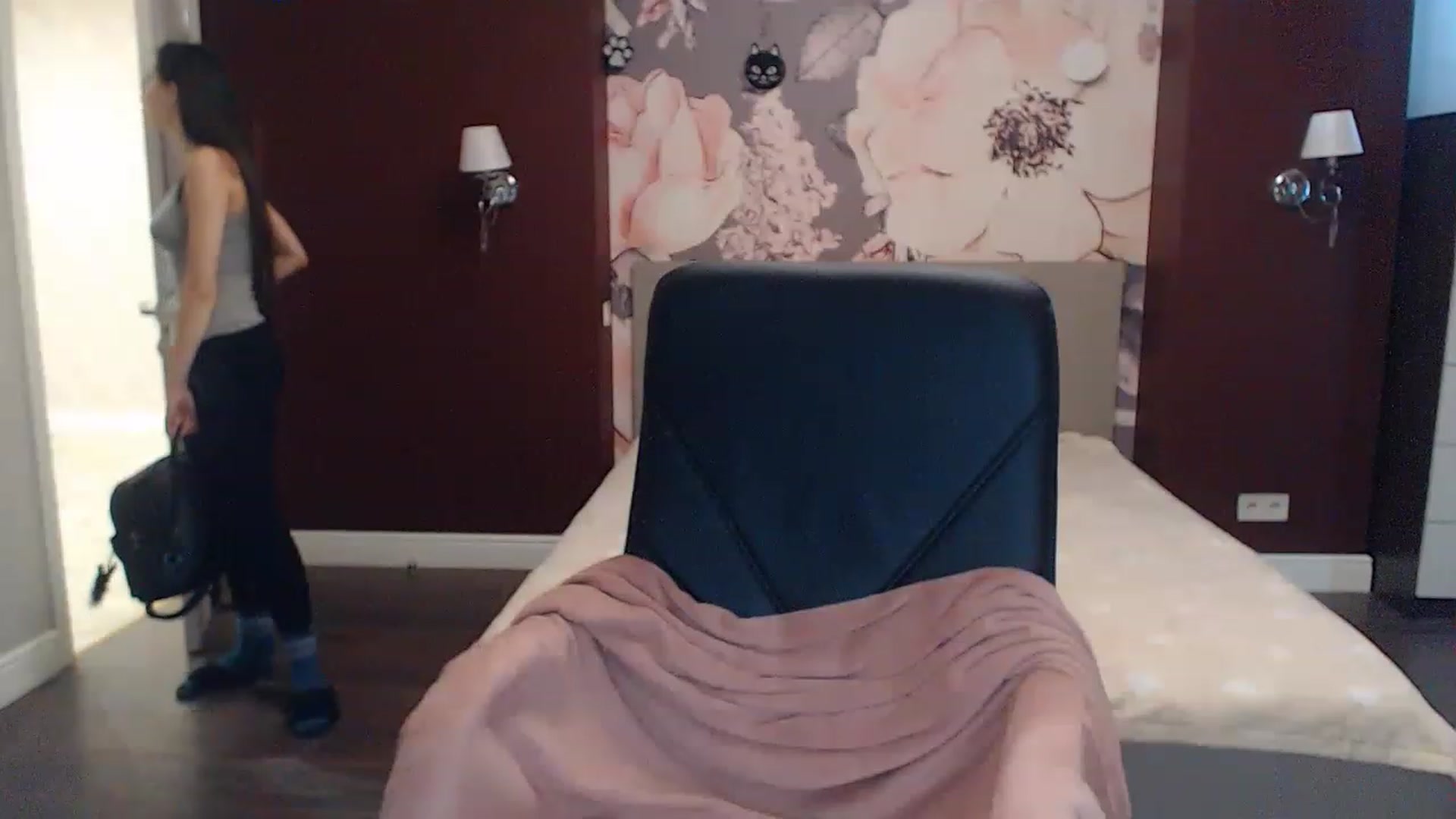 Gallery image thumbnail from Karina_Mils's myfreecams stream on, 02/16/2023, 07:20 image 12 of 20