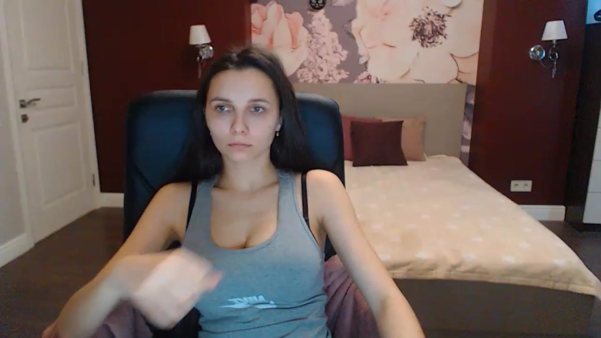 Gallery image thumbnail from Karina_Mils's myfreecams stream on, 02/16/2023, 08:04 image 18 of 20