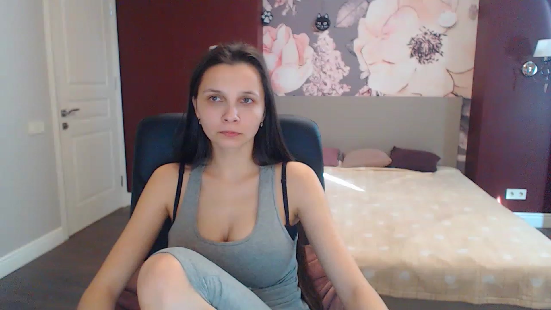 Gallery image thumbnail from Karina_Mils's myfreecams stream on, 02/17/2023, 11:35 image 4 of 20