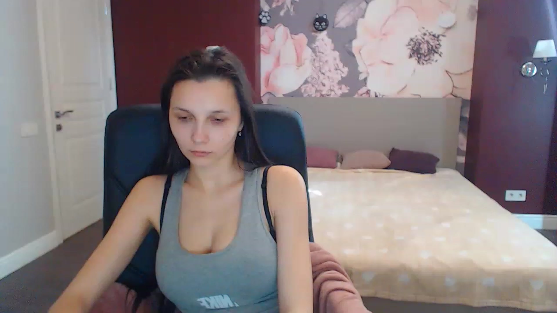 Gallery image thumbnail from Karina_Mils's myfreecams stream on, 02/17/2023, 11:35 image 18 of 20