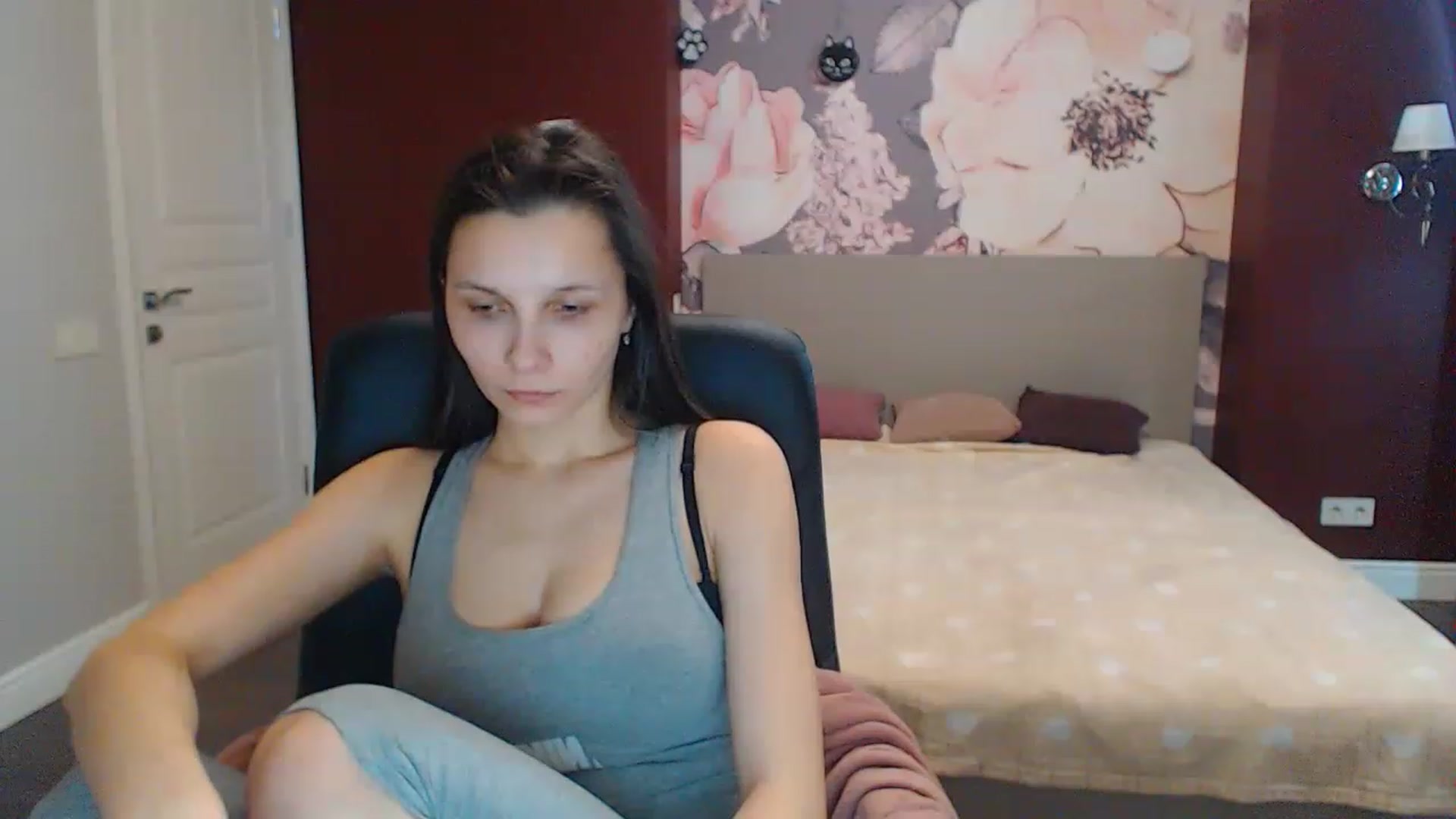 Gallery image thumbnail from Karina_Mils's myfreecams stream on, 02/17/2023, 11:35 image 10 of 20