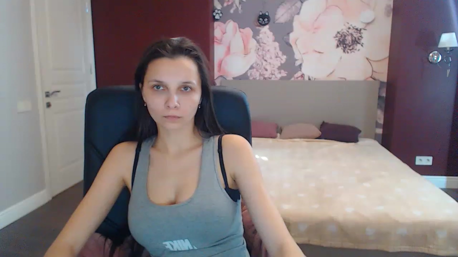 Gallery image thumbnail from Karina_Mils's myfreecams stream on, 02/17/2023, 11:35 image 17 of 20