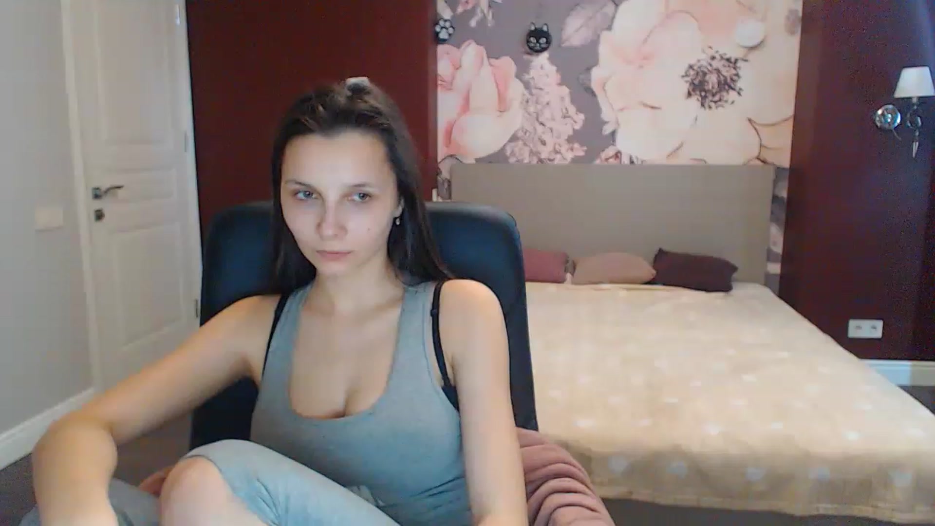 Gallery image thumbnail from Karina_Mils's myfreecams stream on, 02/17/2023, 11:35 image 12 of 20