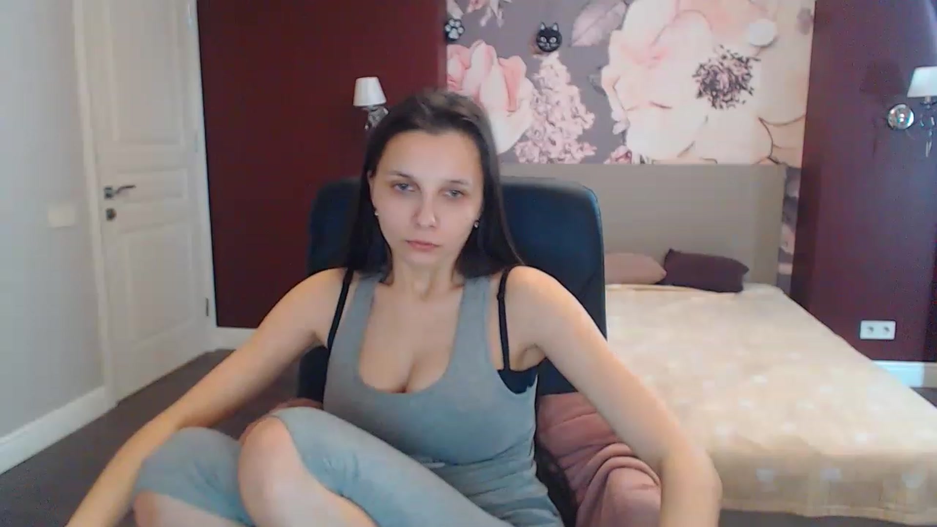 Gallery image thumbnail from Karina_Mils's myfreecams stream on, 02/17/2023, 11:35 image 7 of 20