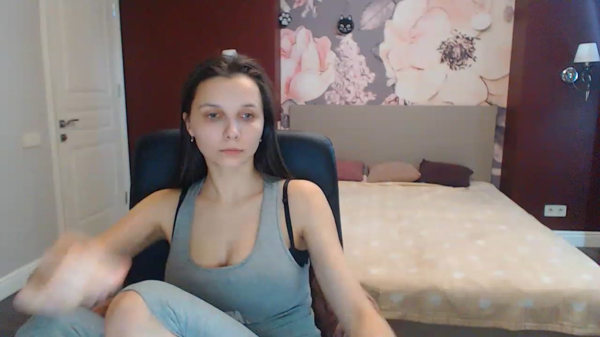Gallery image thumbnail from Karina_Mils's myfreecams stream on, 02/17/2023, 11:35 image 13 of 20
