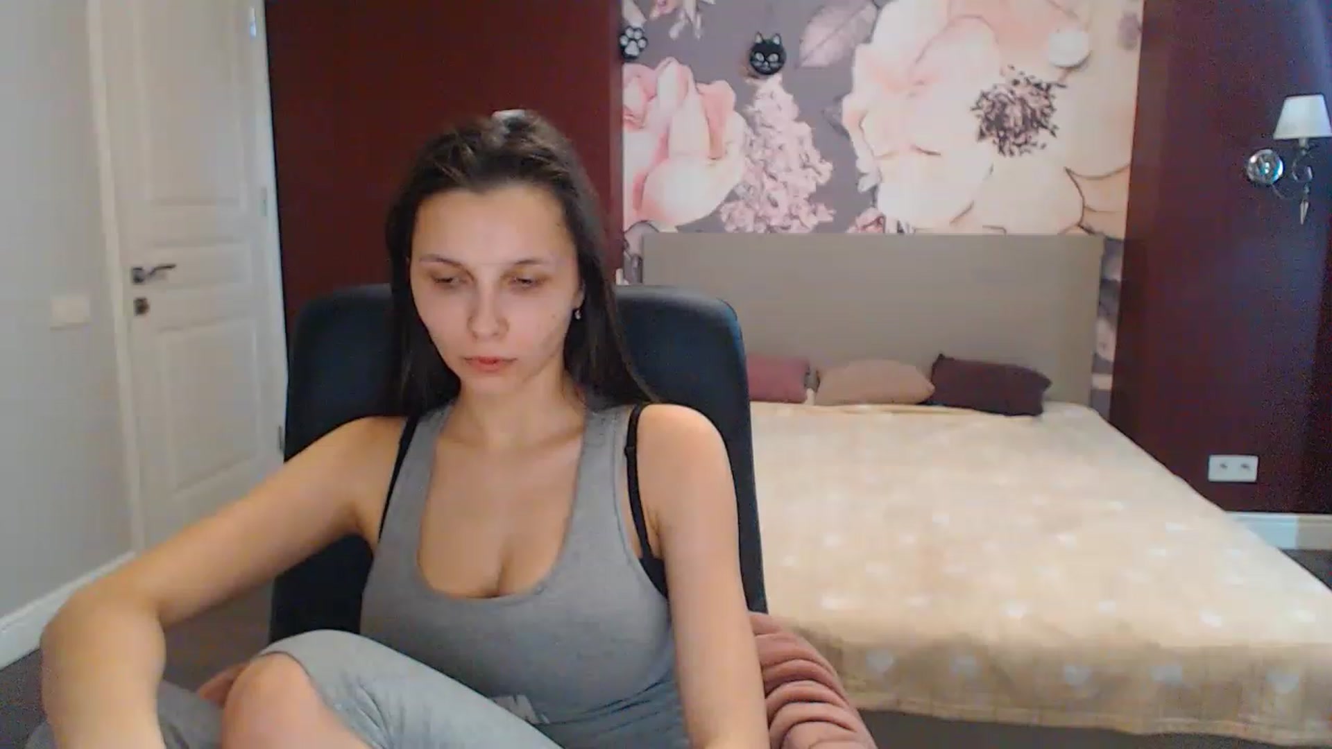 Gallery image thumbnail from Karina_Mils's myfreecams stream on, 02/17/2023, 11:35 image 15 of 20