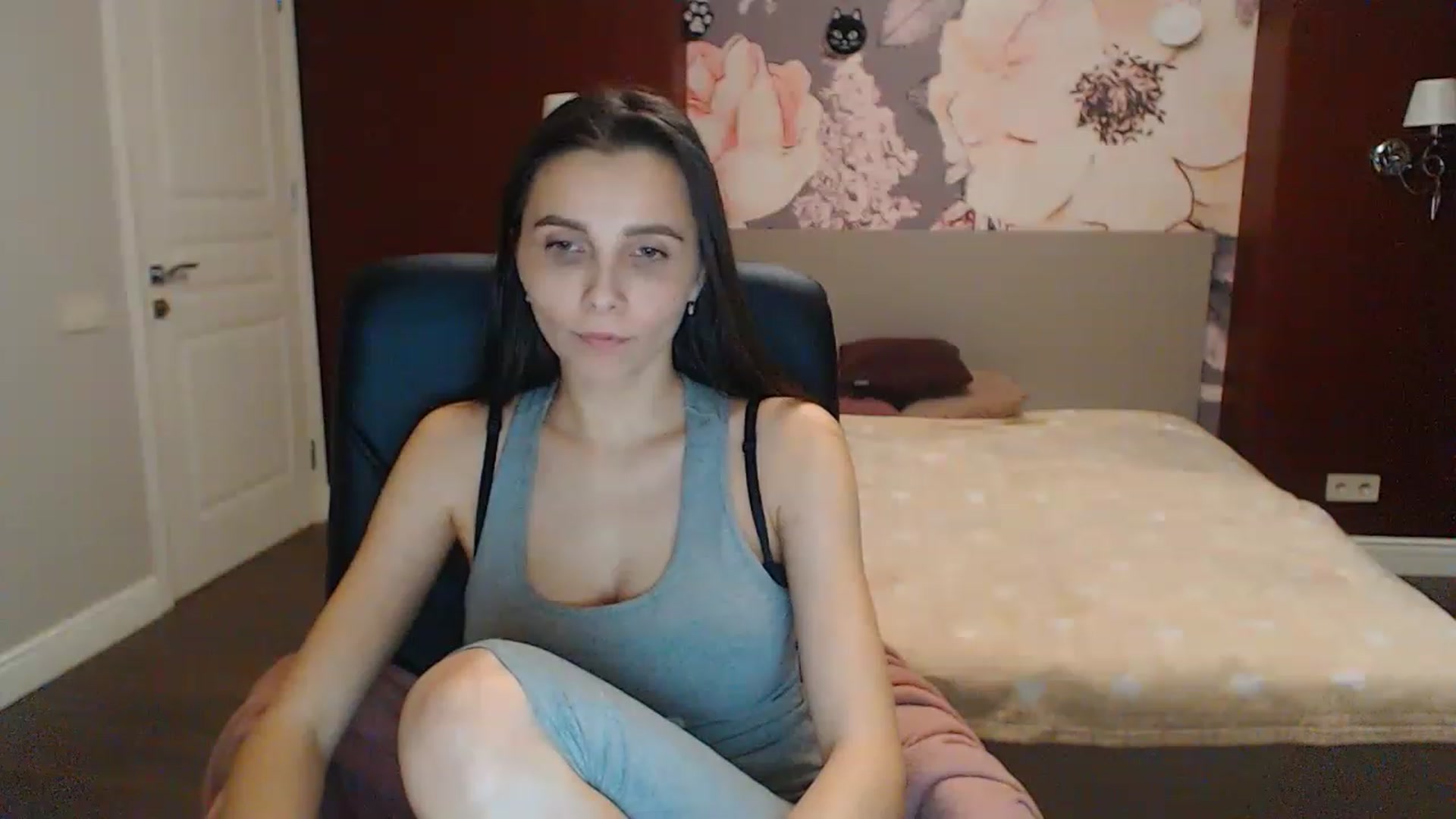 Gallery image thumbnail from Karina_Mils's myfreecams stream on, 02/17/2023, 16:01 image 3 of 20